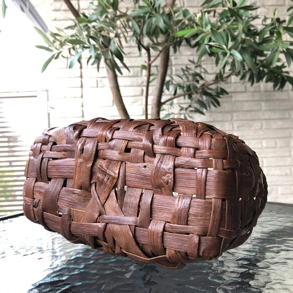 Authentic Wild Basketry Knitted in Japan Precious Wild Grape Vines 8.6″ x 5.9″