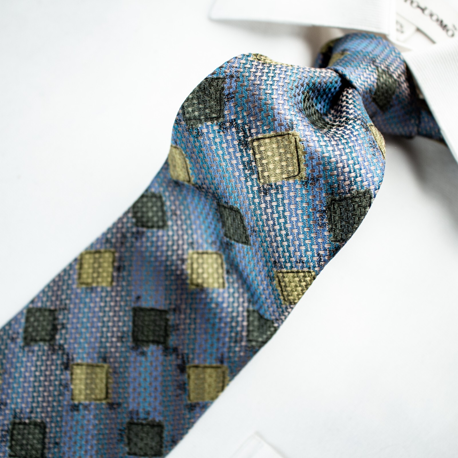 ERMENEGILDO ZEGNA Blue Yellow Green Geomet Silk Woven Necktie TIE 58″L x 3.75″W