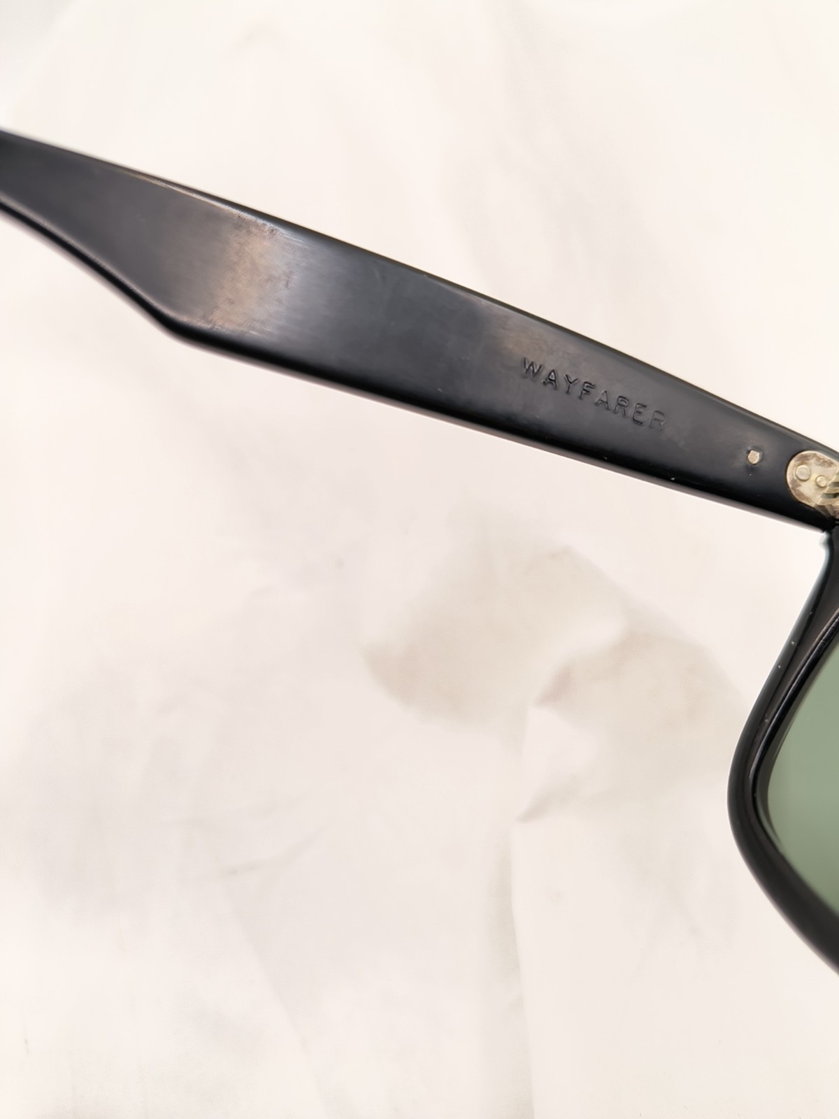 These are vintage B&L Ray-Ban L1723 Wayfarer sunglasses