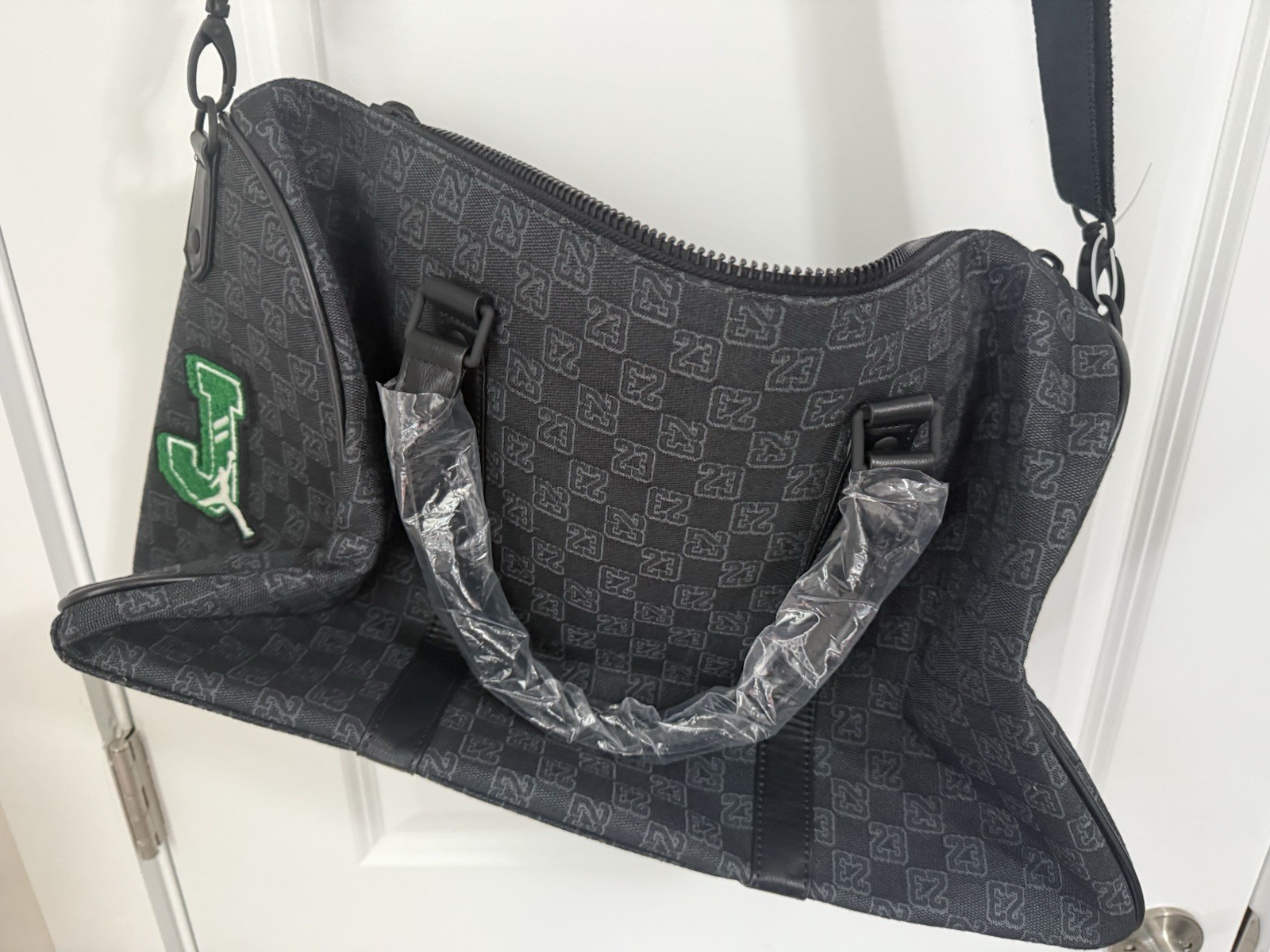 Nike Jordan Monogram Champion Duffle Bag/Luggage travel MM9157-023