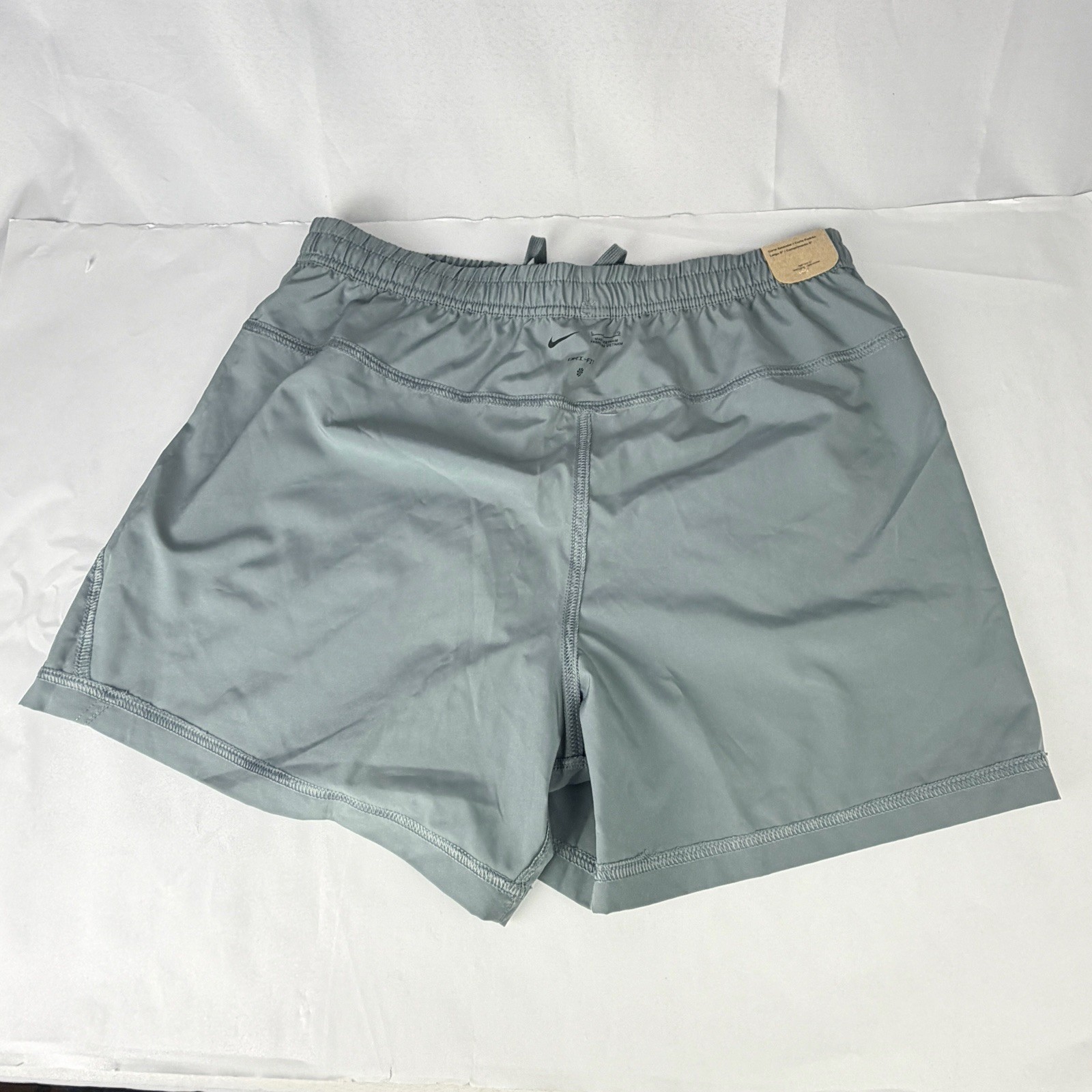 Nike Form Dri-Fit Unlined Versatile Shorts 5″ Men’s Size L Grey FN4347-084 NWT