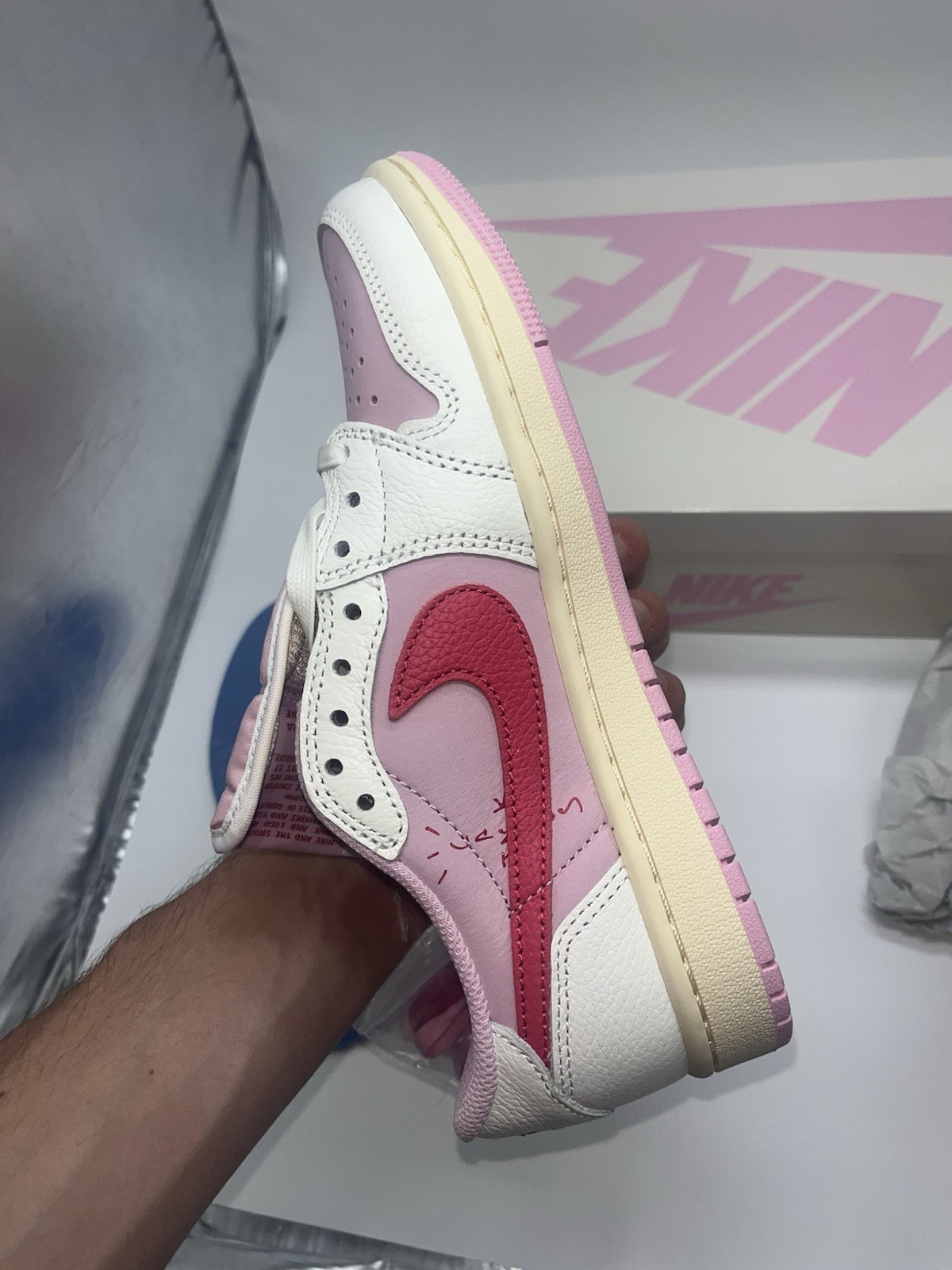 Nike Jordan 1 Low Travis Scott Tropical Pink