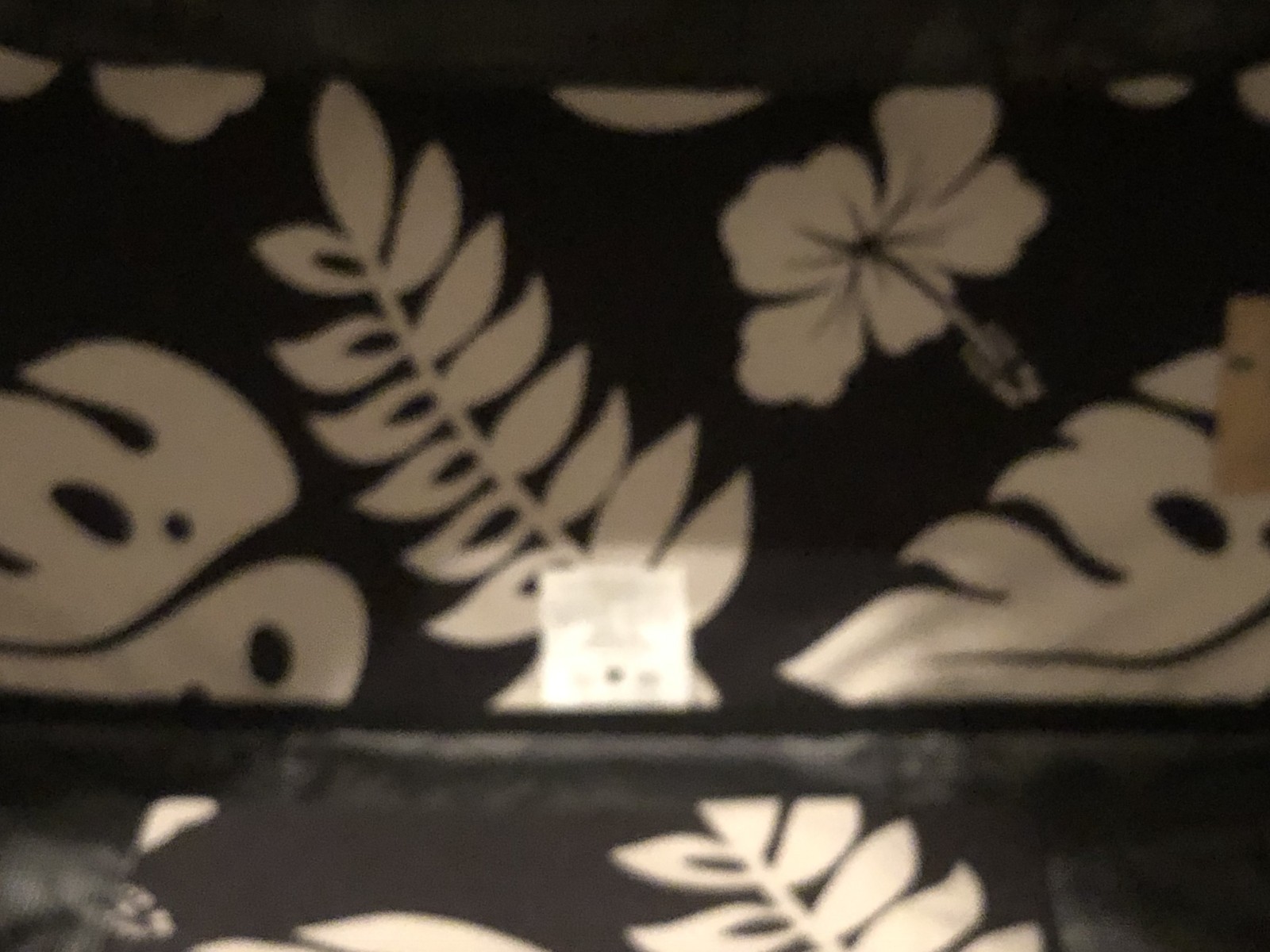 Aloha Clevermade Collapsible Beach Tote Black/White Floral, New