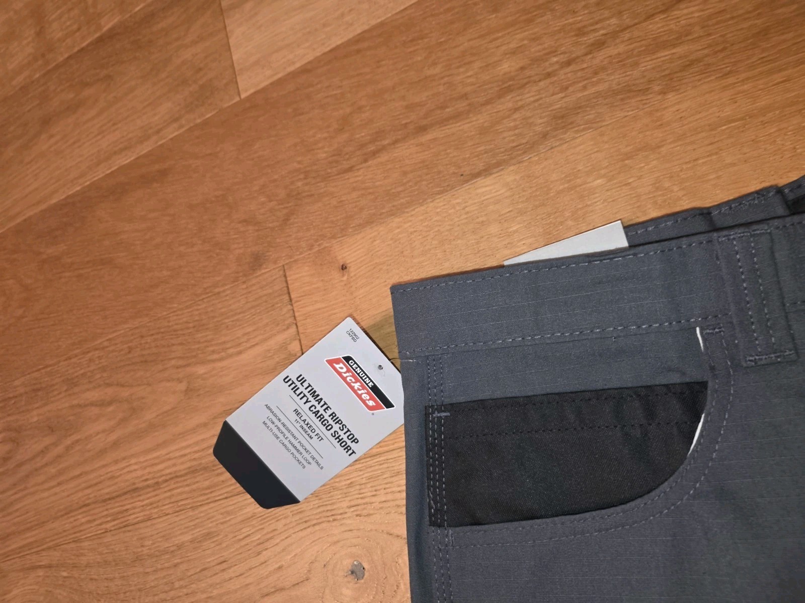 NWT Genuine Dickies Ultimate Ripstop Cargo Shorts Men’s Size 30 Gray Relaxed Fit
