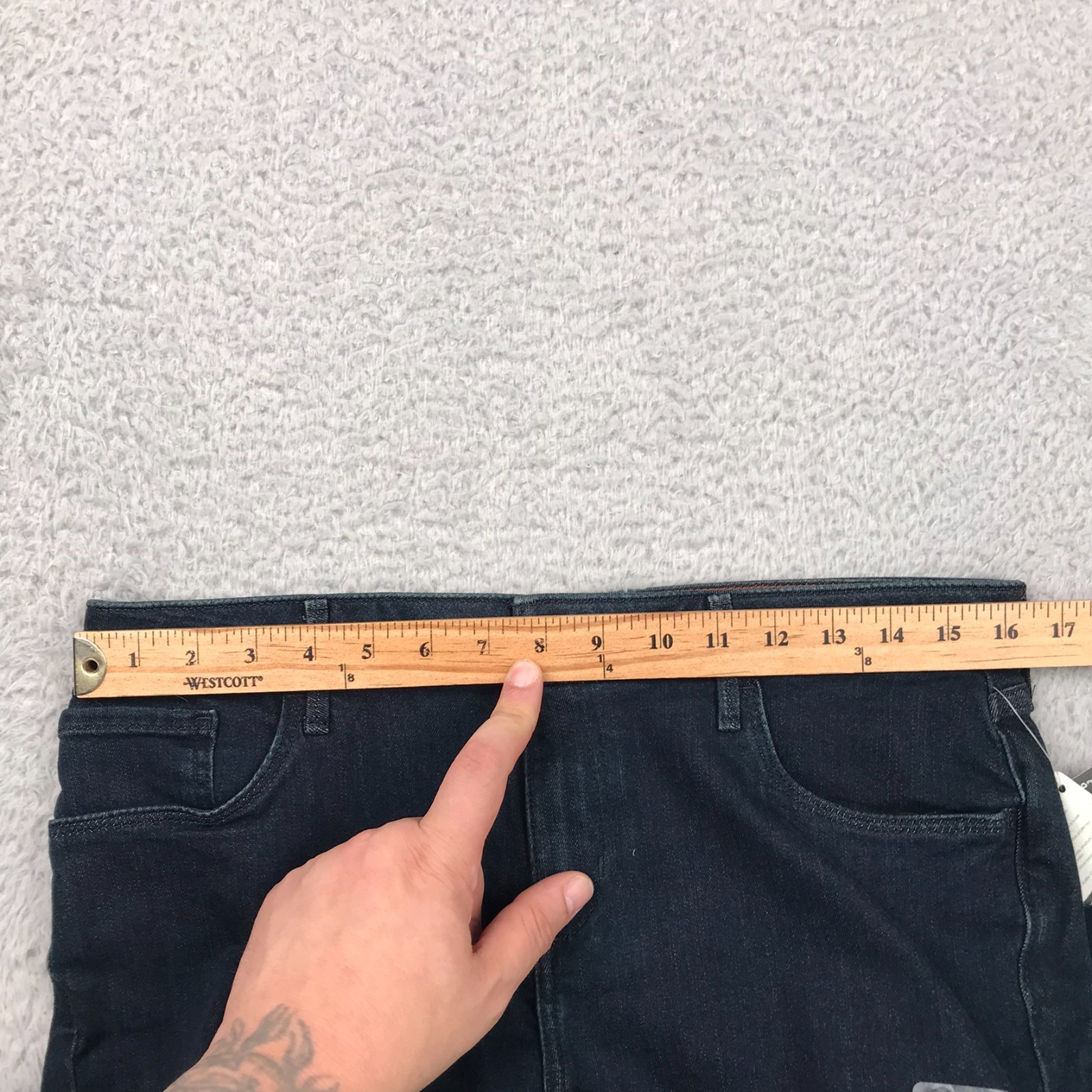 Eddie Bauer Jeans Womens 12 (33×27) Blue Slightly Curvy Skinny Stretch Denim NEW
