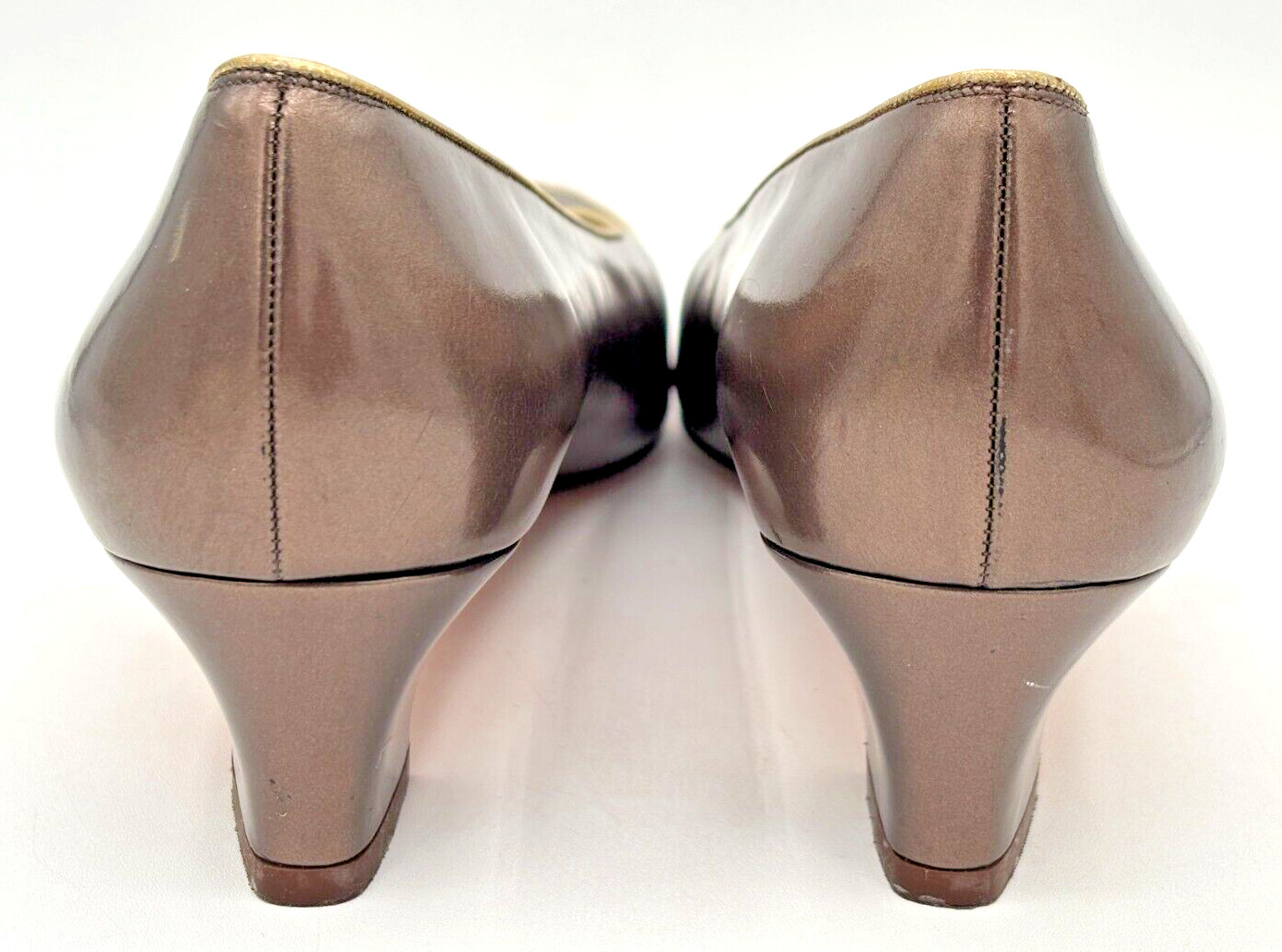 Salvatore Ferragamo Women’s Leather Pumps Sz 8B Bronze w Gold Trim DD10681 EUC