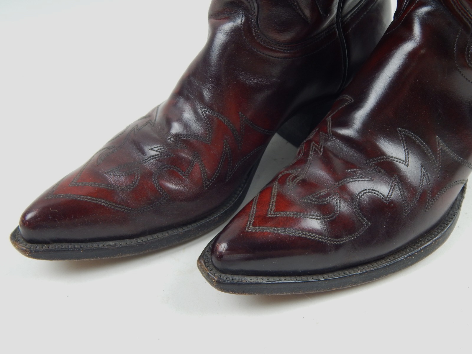VTG J Chisholm Handcrafted Western Boots Style 990 Oxblood Black Cherry Men’s 8D