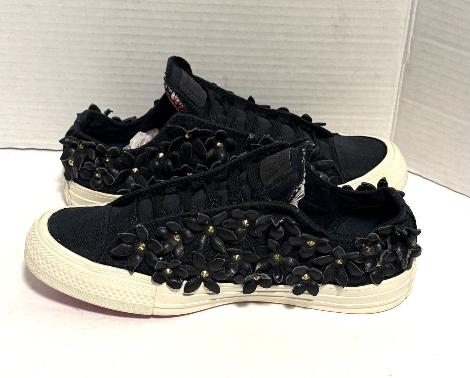 Converse Women’s Patbo Low Classic OX Black Floral Shoes 554863C (Womens Size 7)