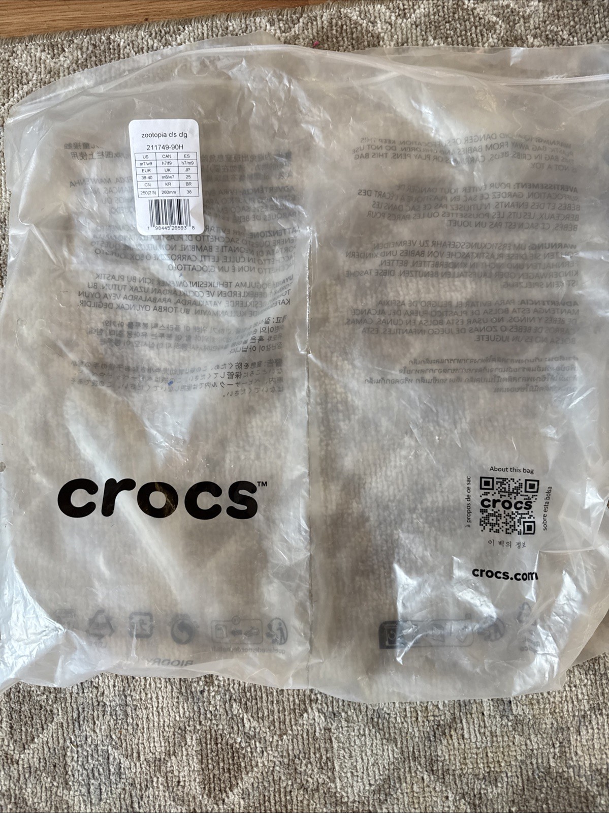 NWT Disney Crocs Zootopia Size W9 M7 With Original Pkg Jibbitz Charms Unisex