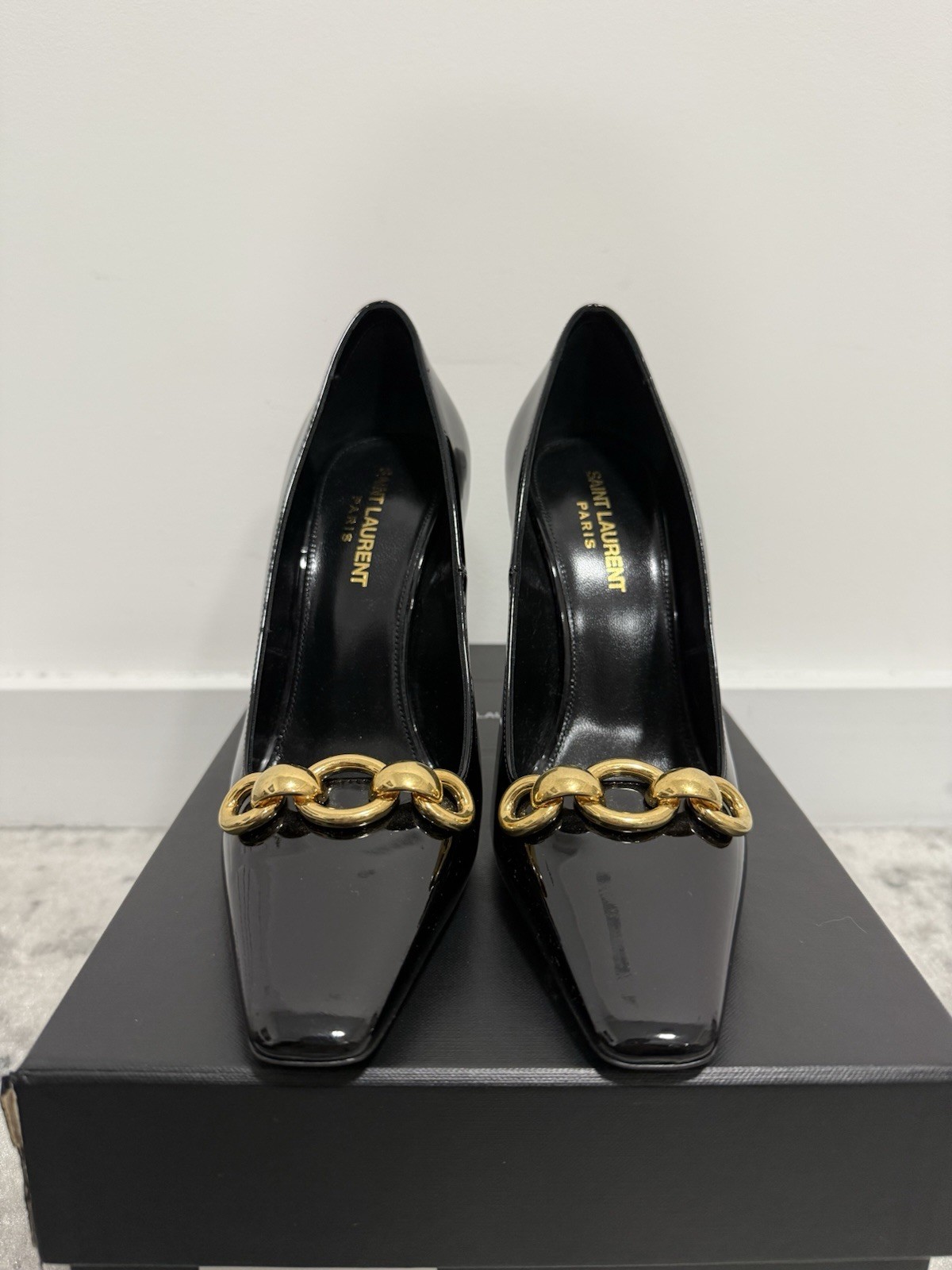 Saint Laurent Silvana 110M Chain Pumps – Black Patent – Size 37 EU / 7 US