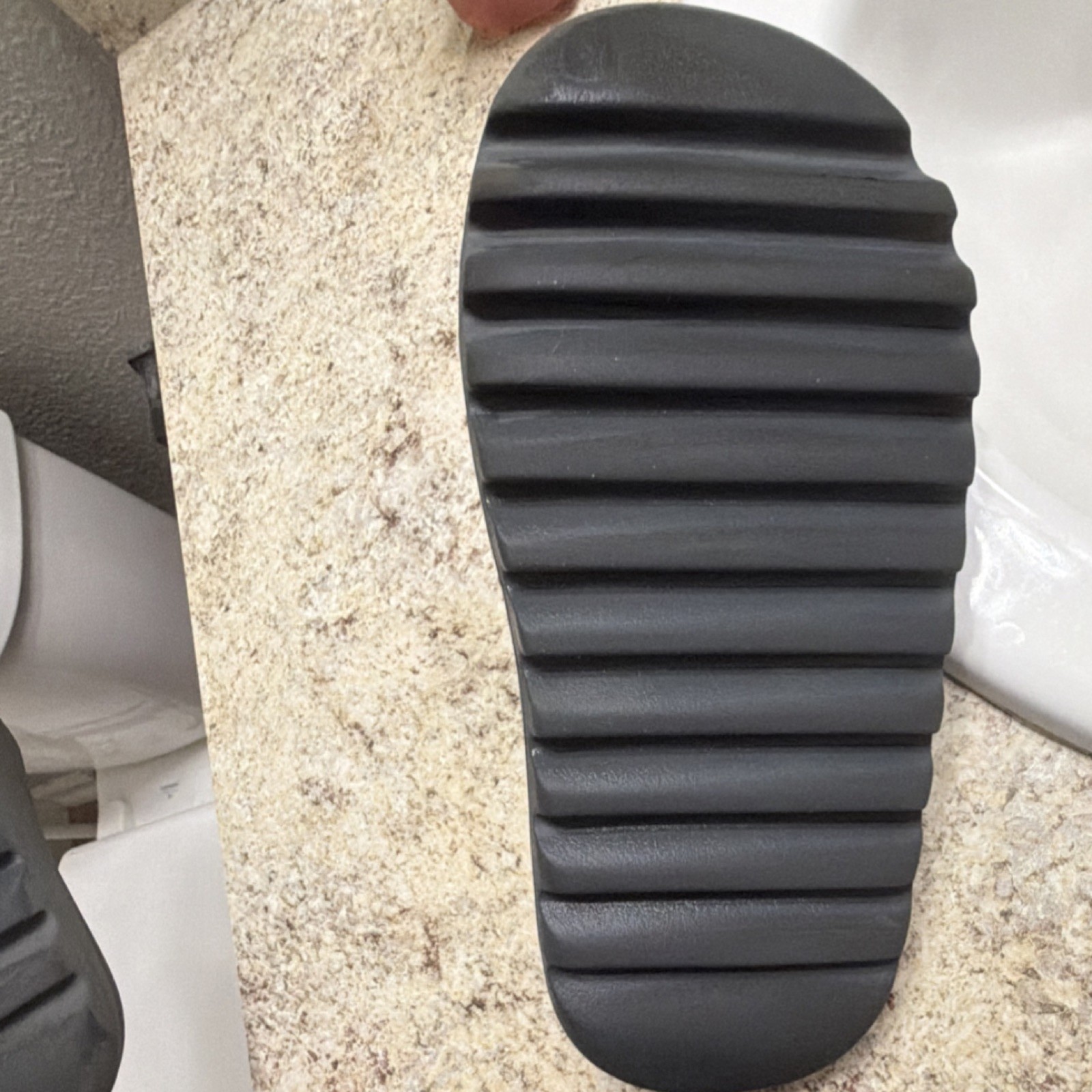 adidas Yeezy Slide Slate Grey Men’s Size 9