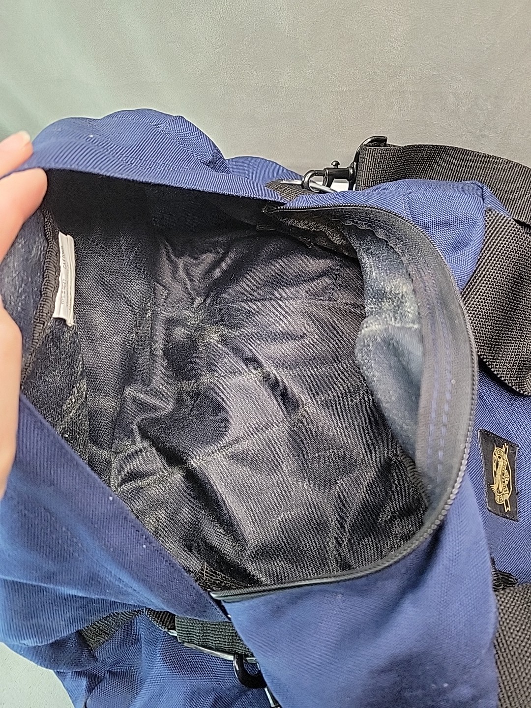 Vintage Eddie Bauer Duffle Bag Weekender Canvas Nylon Navy Blue W/Shoulder Strap