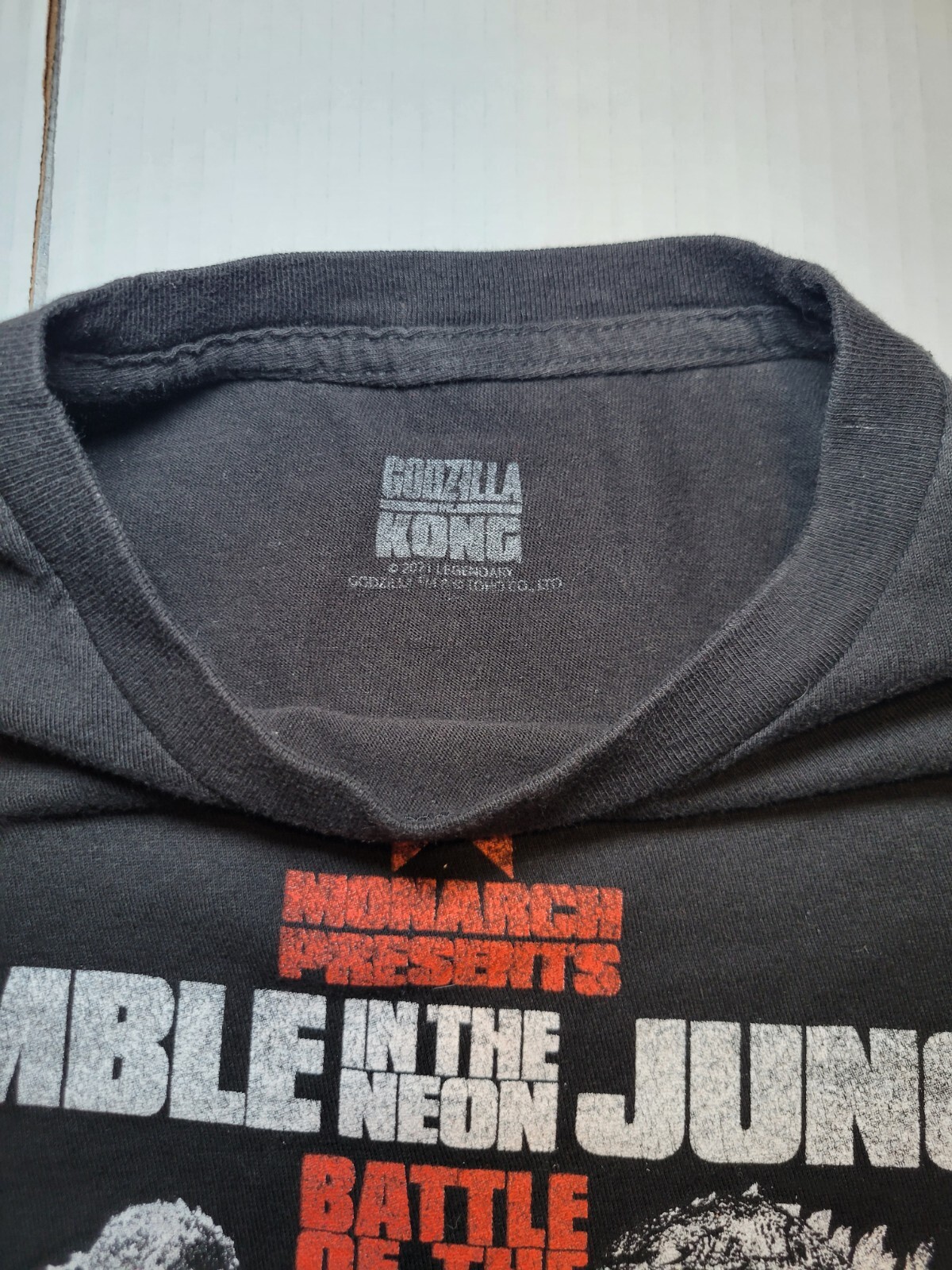 King Kong Vs Godzilla Rumble In The Jungle Shirt Mens M Monarch Titans Collide.