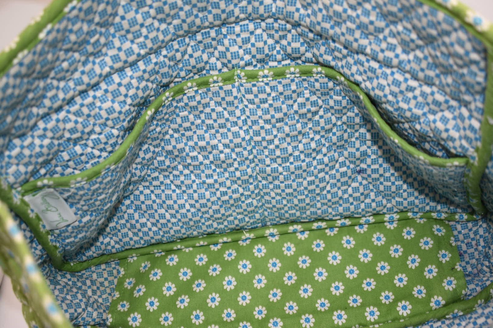 Vera Bradley Commuter Laptop Messenger Bag in “Apple Green” Pattern