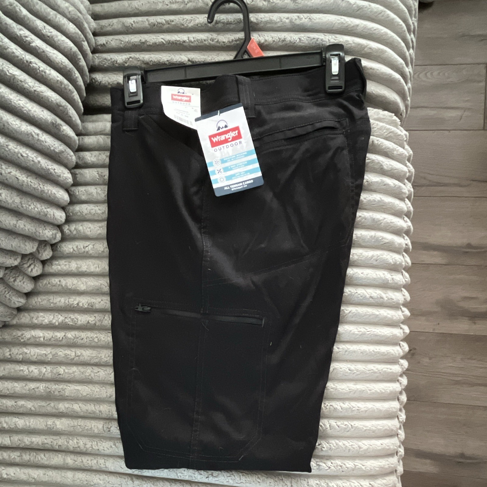 Wrangler Outdoor Men’s Cargo Pants Straight Fit Black 32×30 Regular