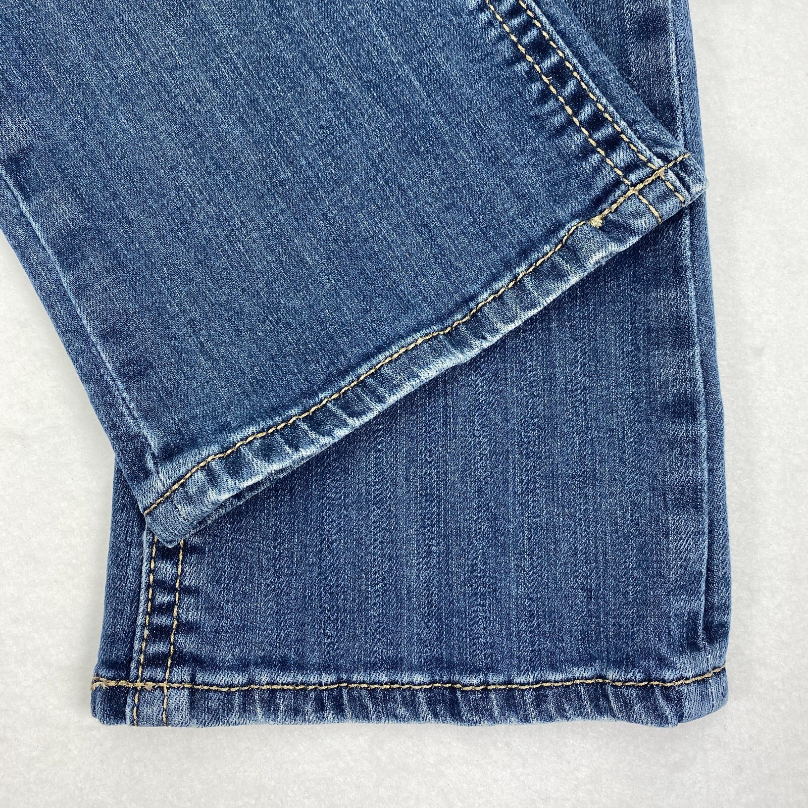 C623 Grace in LA Low Rise Bootcut Jeans tag sz 30 (Measures 31×33″) Long Cross