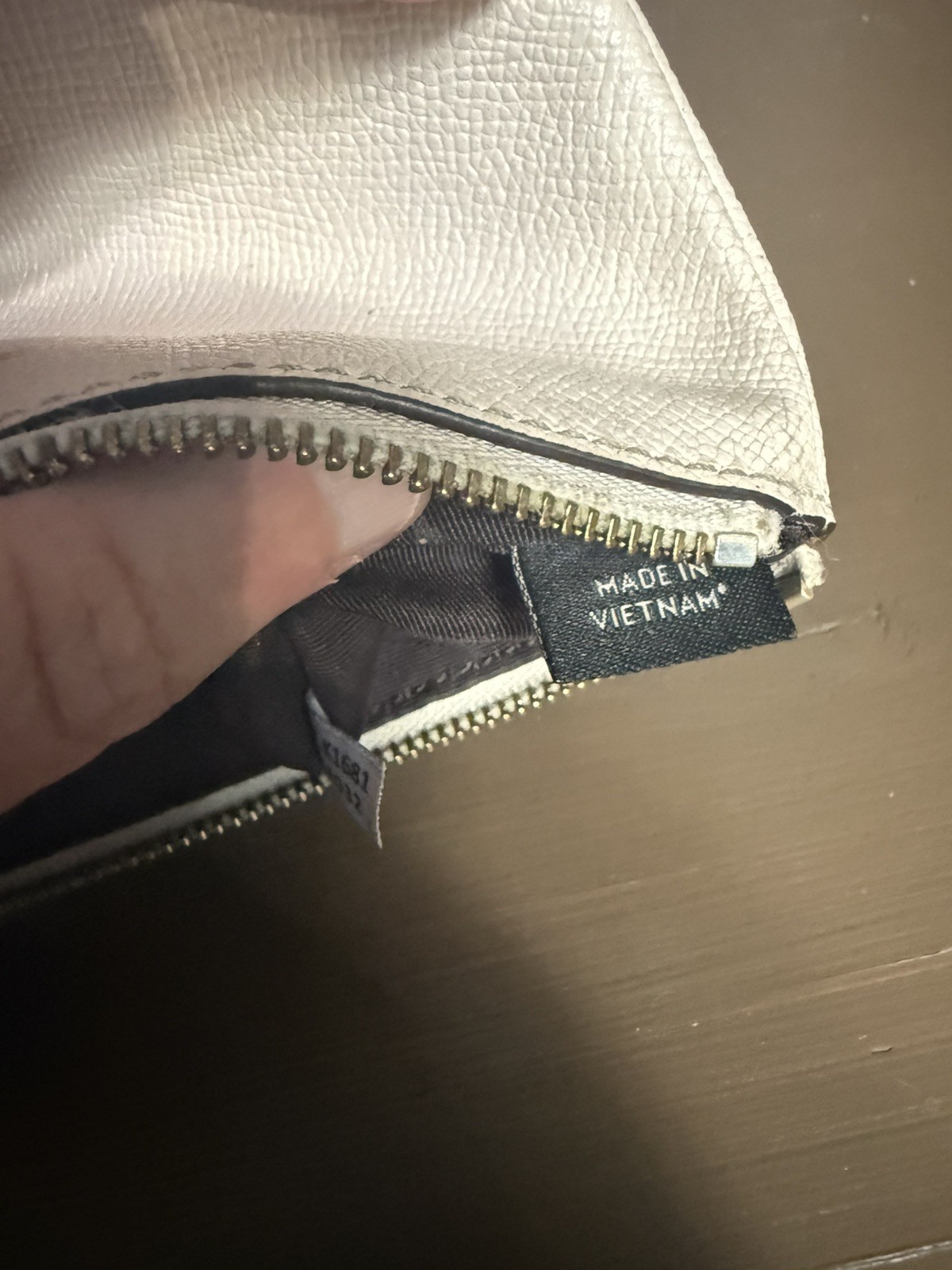 Coach Chalk White Crossgrain Leather Corner Zip Small Gold Tone Missing Wristlet