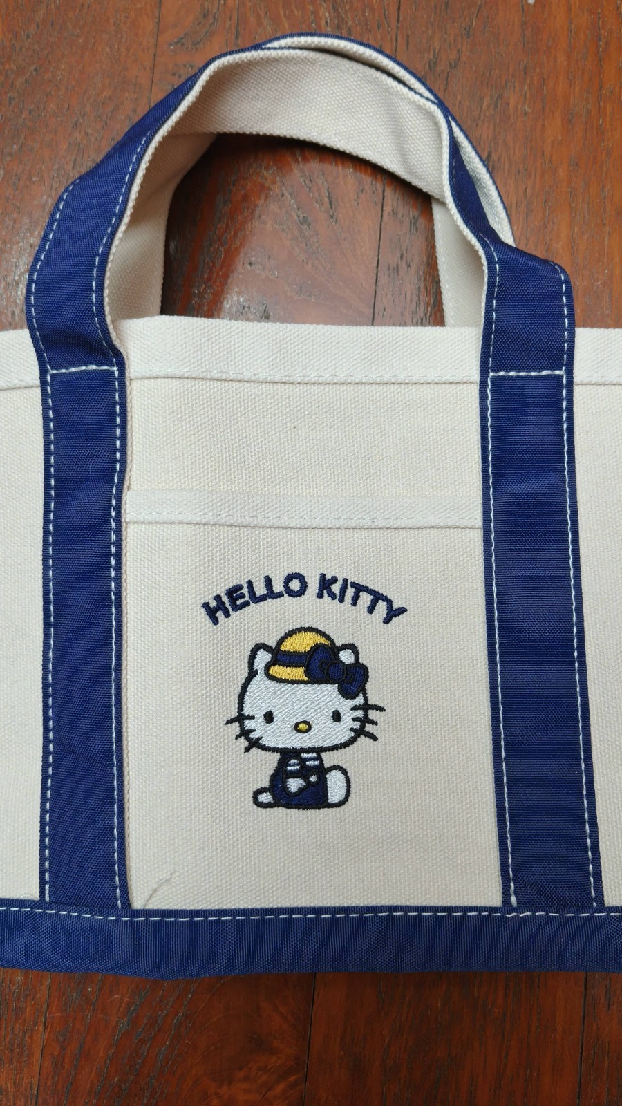 [Hello Kitty] Cute embroidery Canvas-style lunch tote