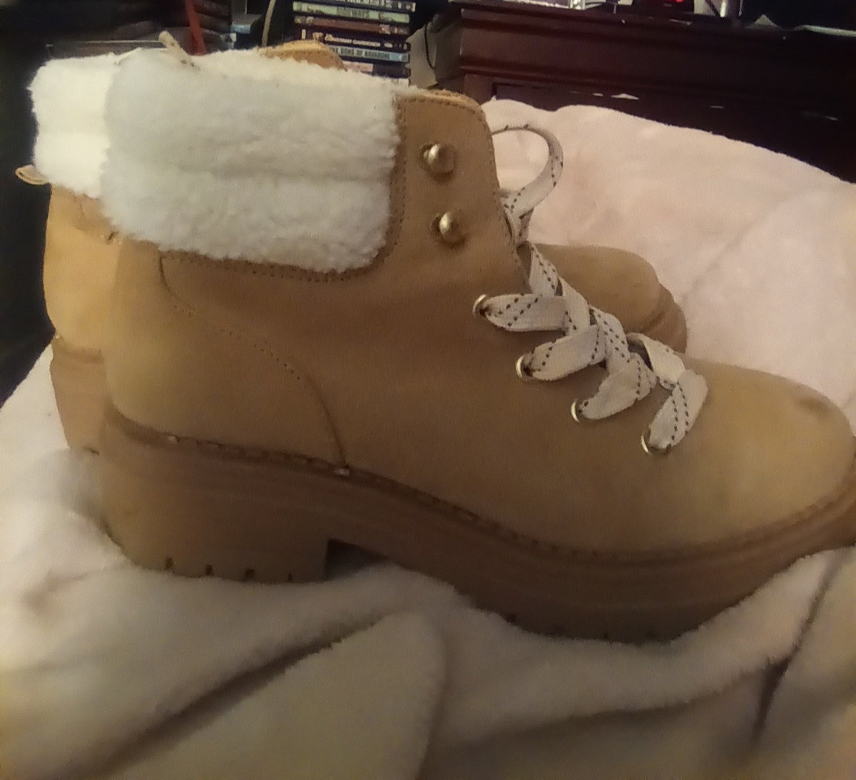 womens size 7 tan suede boots