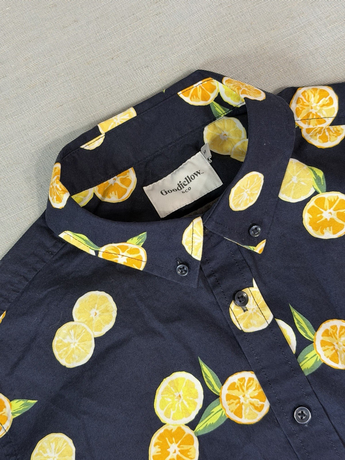 Goodfellow & Co Slim Blue Fruit Print Button-Down Shirt Pockets M S/S 00238-7