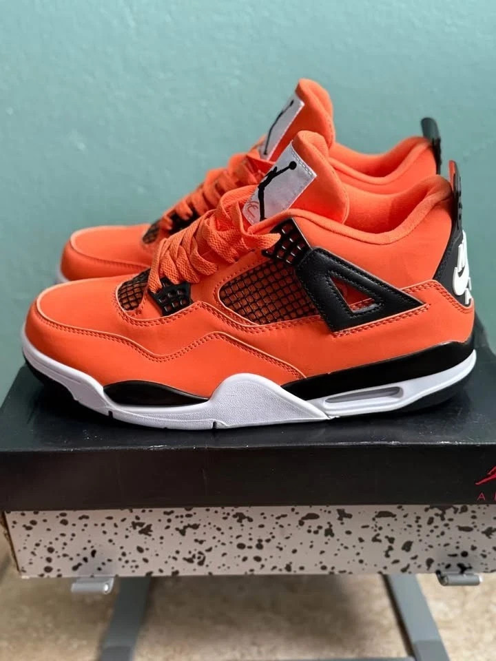Men – Jordan 4 “Total Orange” Size US 7-12