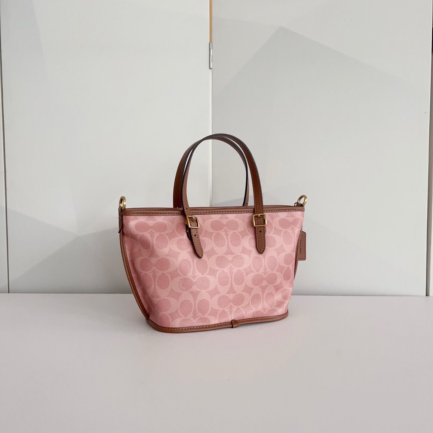 NWOT COACH Taxi Tote Bag 21 In Signature Canvas CCD94