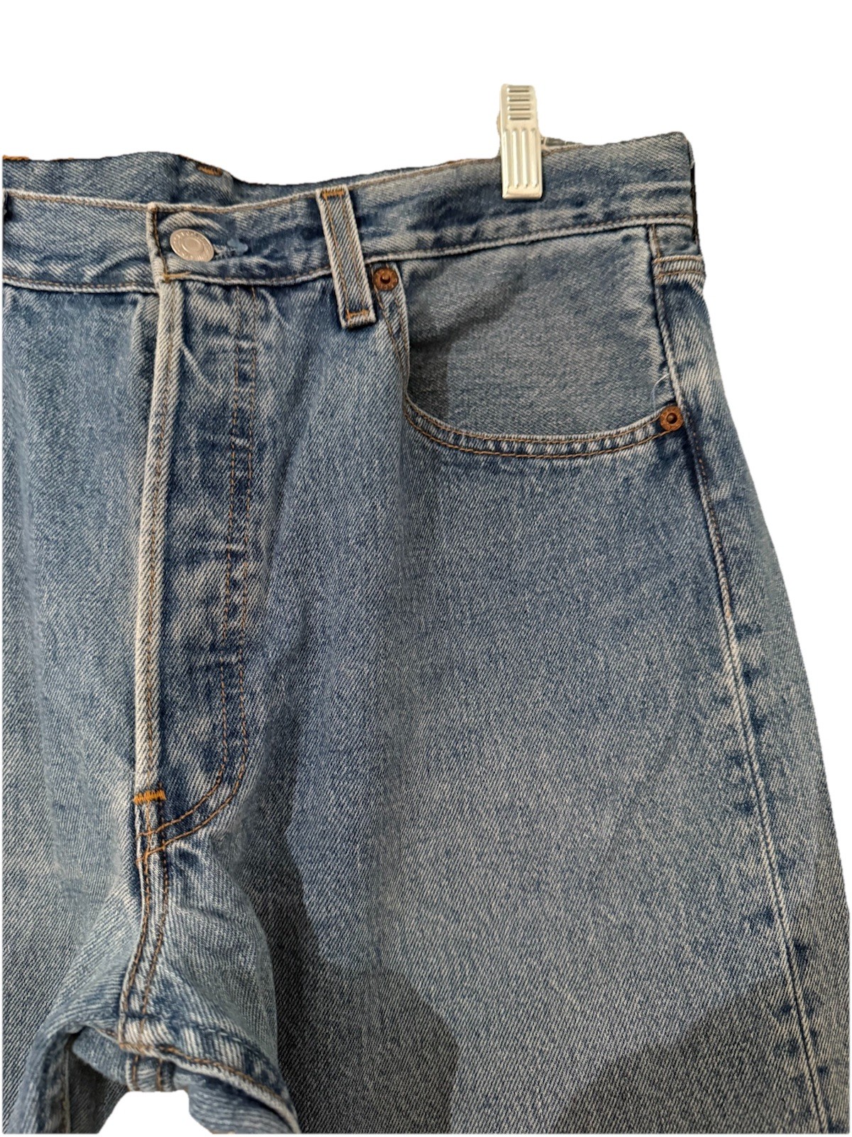 Vintage 1999 Levi’s Men’s Blue Denim Jeans Straight Fit Button Fly size 33X34