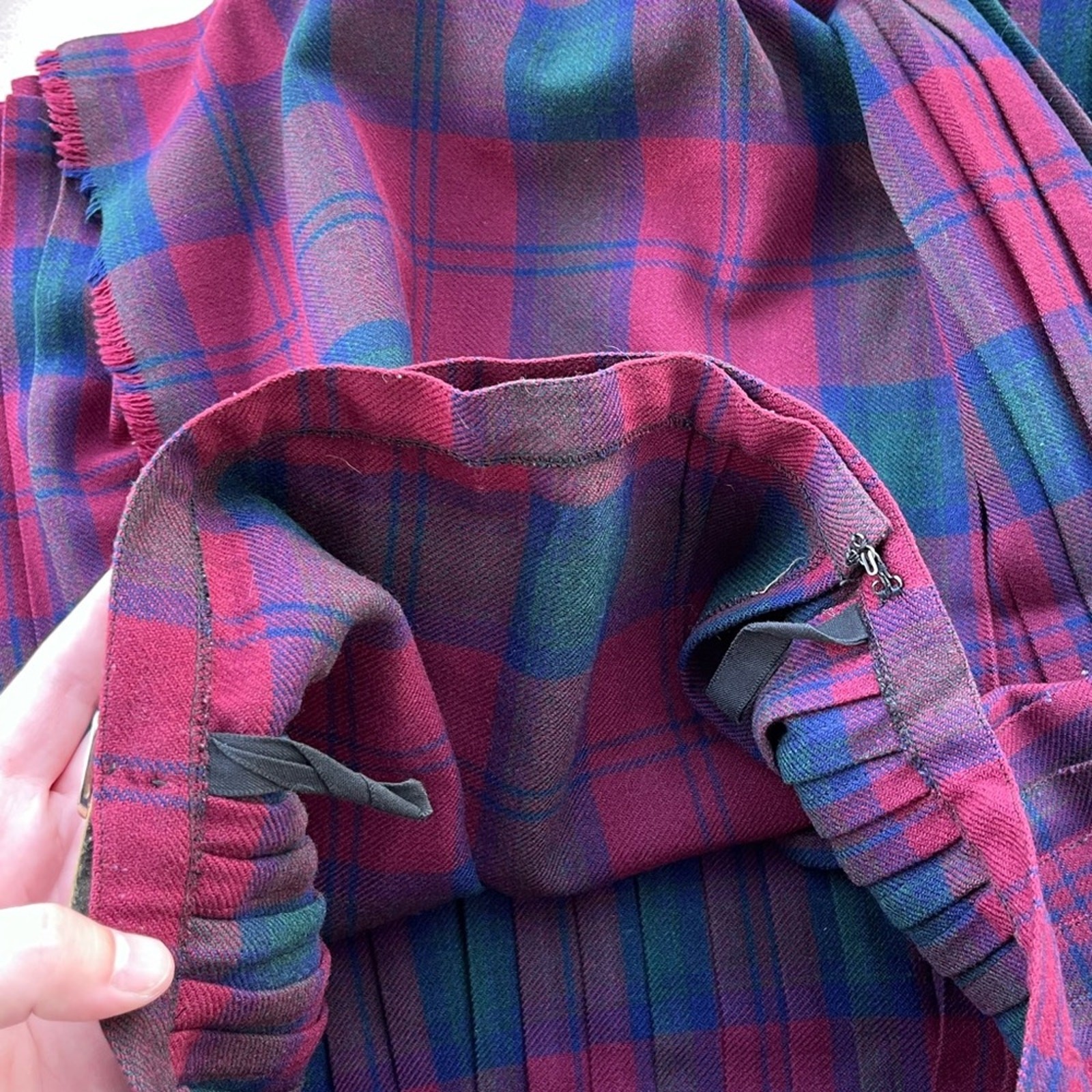 Vintage Pleated Plaid Skirt Mini Red Buckle Fringe Purple Scottish Tartan Large