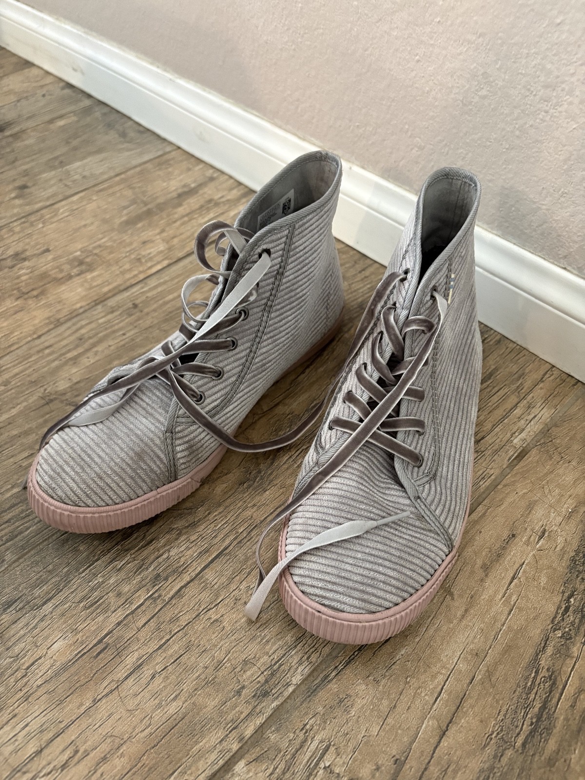 Toms Camarillo Cement Corduroy Lace Up High Top Sneaker 6.5