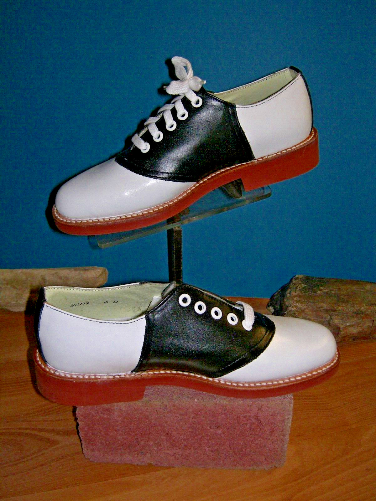 Stewart Marshall Saddle Shoes NOS US women’s 8-9.5 wide/ men’s 6-7.5D