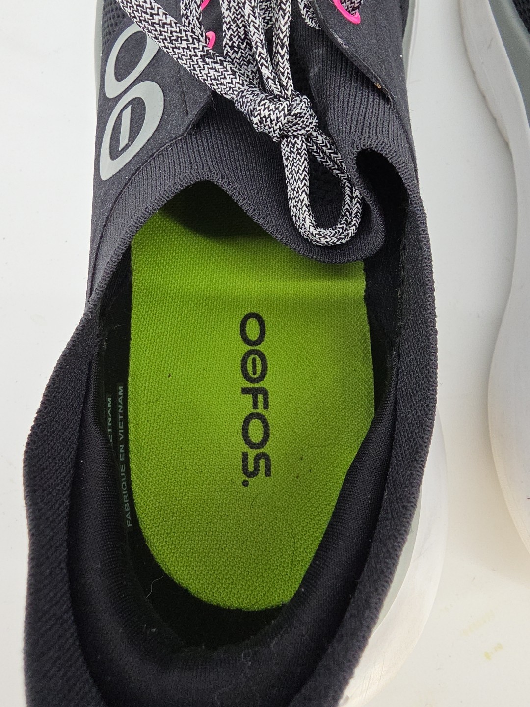 OOFOS OOmy Stride Recovery Comfort Shoes Lace Sneakers Womens Size 11 Black Pink
