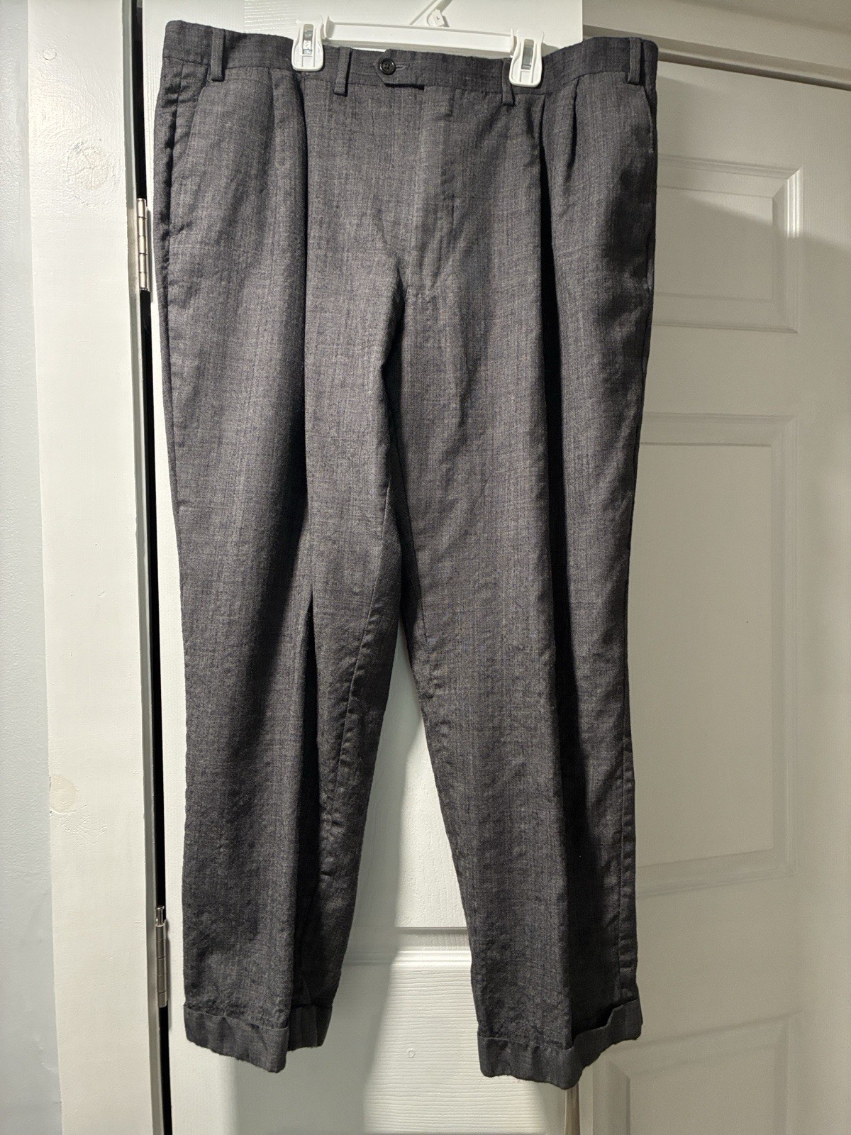 Chaps charcoal Gray Wool Twill 2-Piece Suit 48R Jacket 42W x 30L Pleated Pants