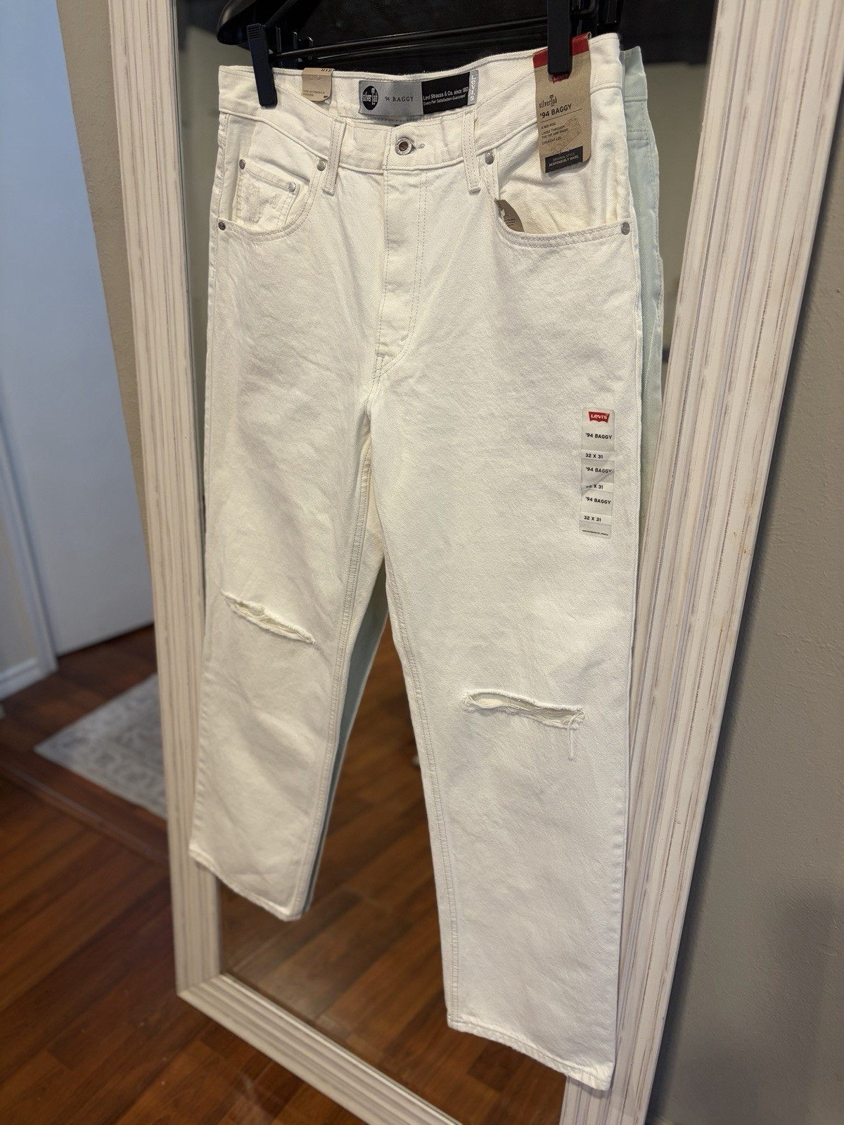 Levi’s SilverTab ’94 Baggy White Denim Jeans Relaxed Straight Distressed