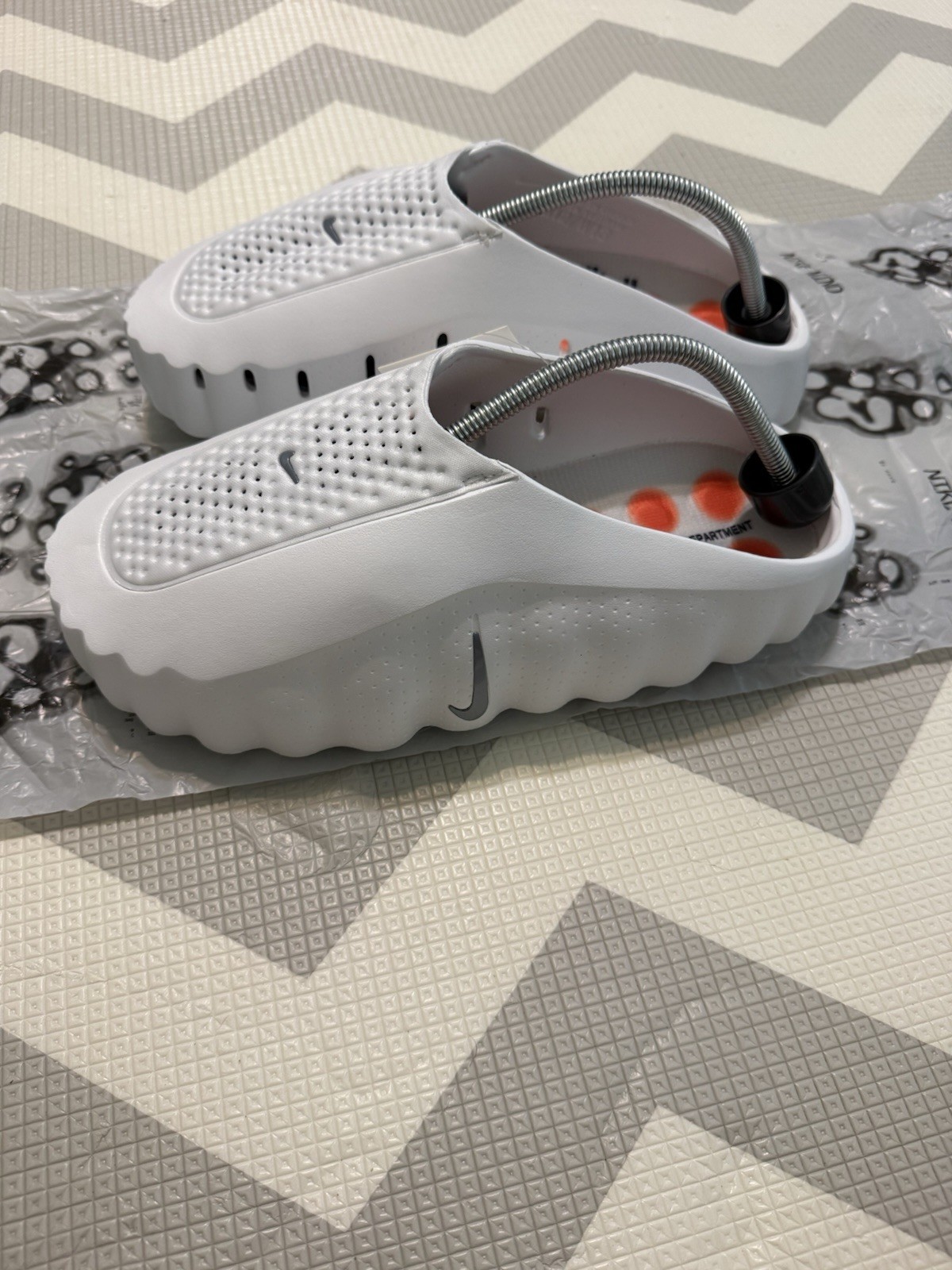 Brand new Nike Mind 001 slippers, White, EU46/US MEN 12 No Box