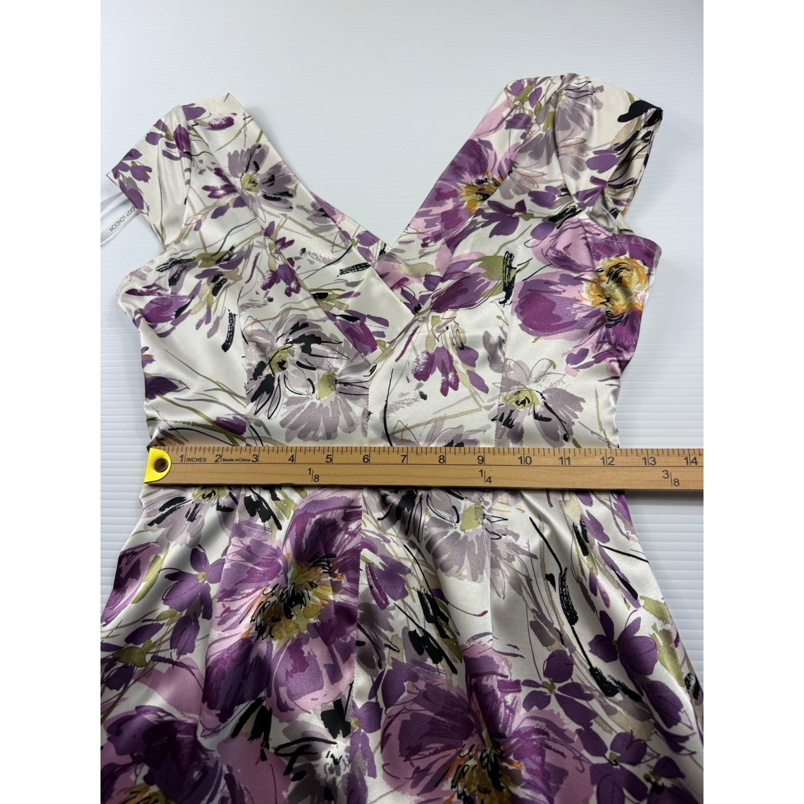 Maggy London Purple Floral Satin V-Neck Cap Sleeve Sheath Dress Size 8 RN 58142
