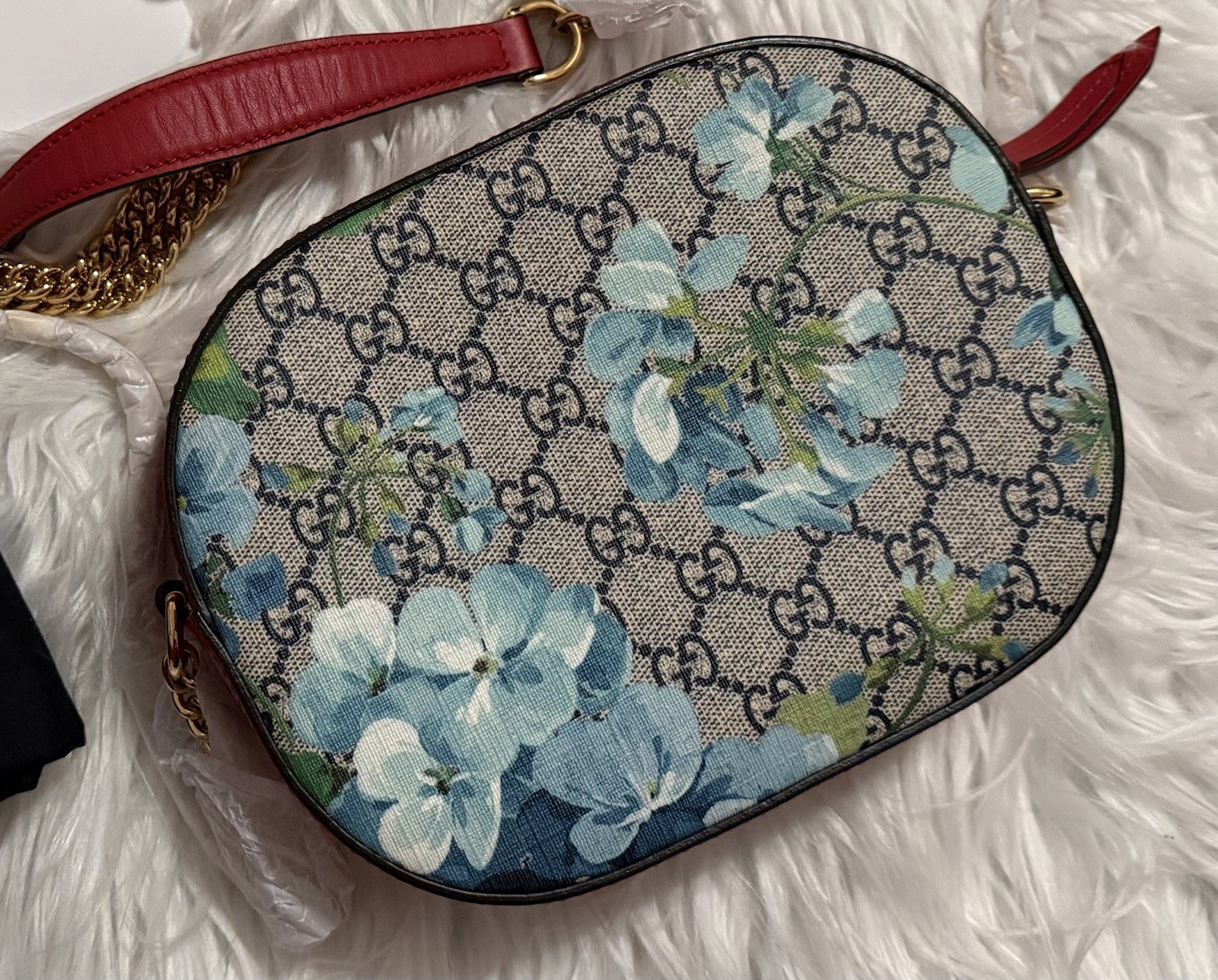 Gucci Beige GG Supreme Blooms Crossbody Chain Strap