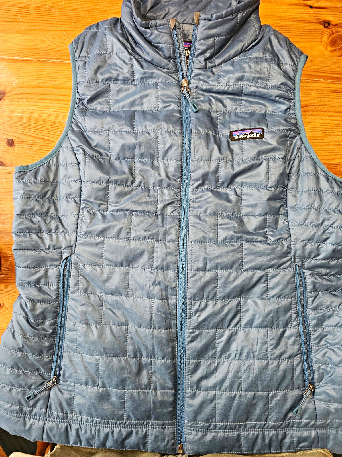 Patagonia Nano Puff Women’s L Blue Insulated Full-Zip Quilted Puffer Vest