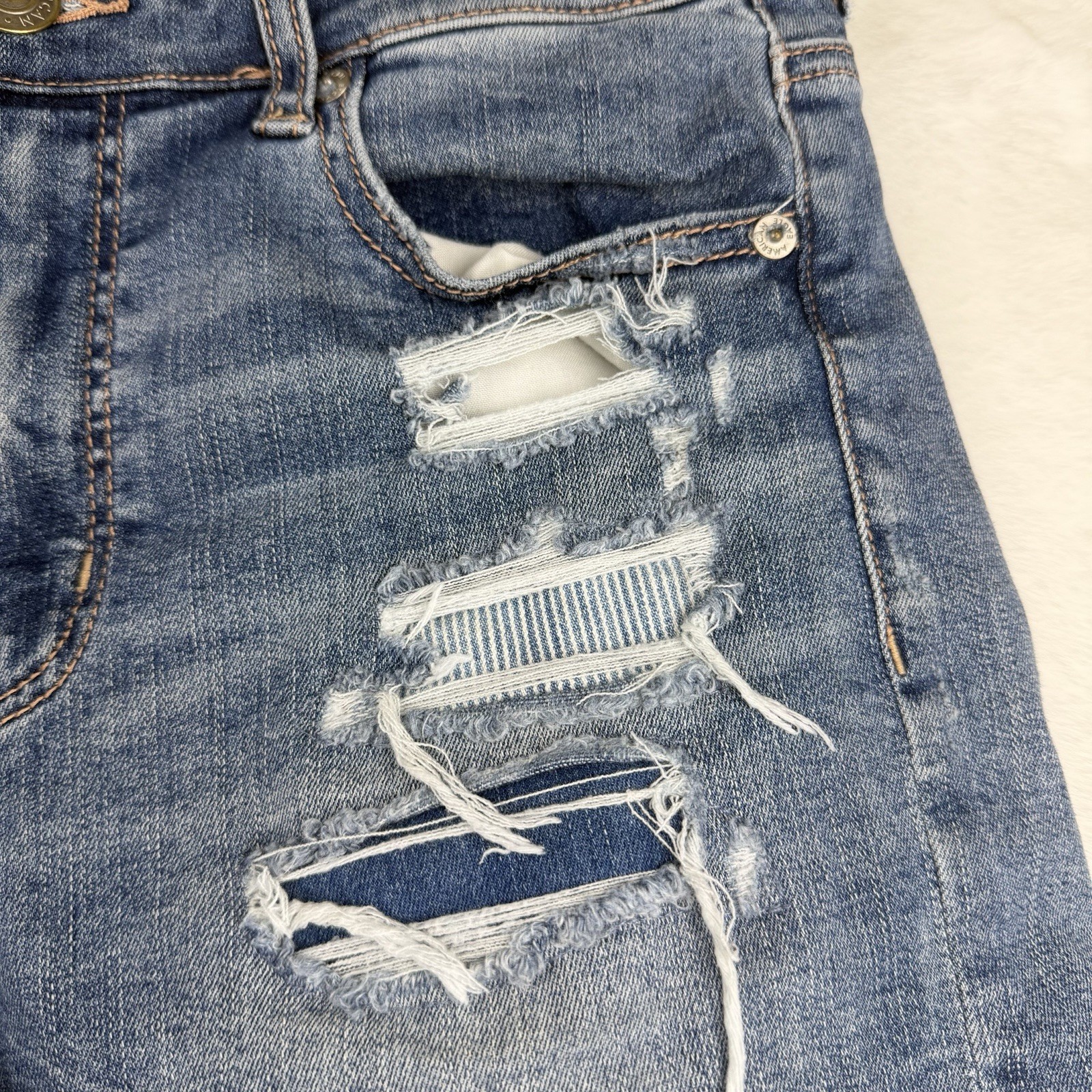 American Eagle High Rise Shortie Denim Jean Shorts Women’s Size 8 Distressed