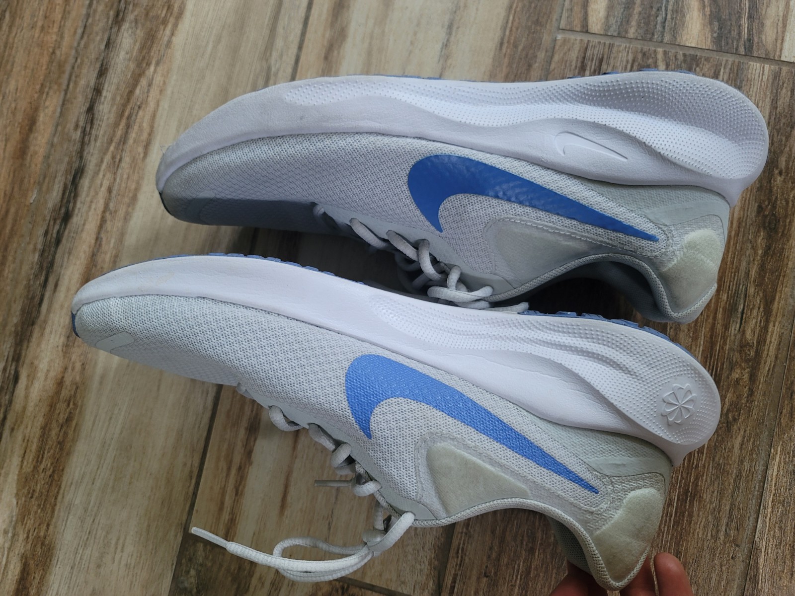 Nike Revolution 7 Women’s Trainers Gray Blue Running Sneakers Comfort Size10