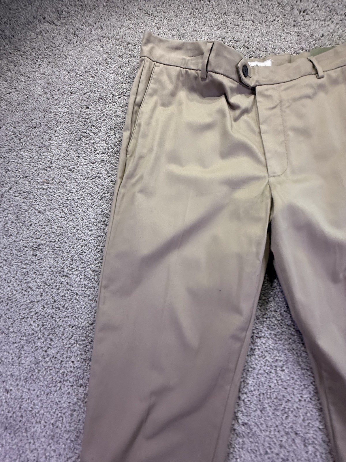 NEW Goodfellow & Co. Men’s Slim Trousers Tapered Leg Khaki Size 36 x 32