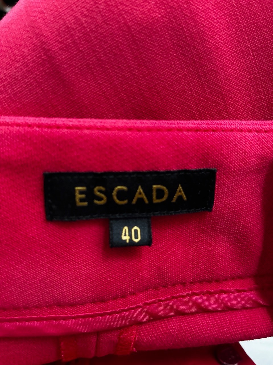 Escada “Truma” Tailored Cropped Trousers – Dahlia Pink, Size IT 40 (UK 12)