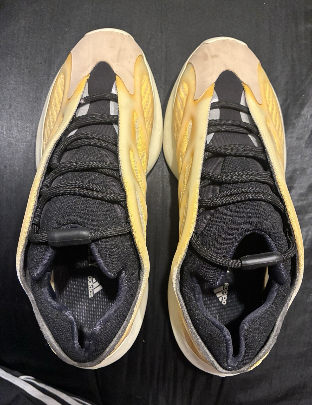 adidas Yeezy 700 V3 Mono Safflower HP5425 Men’s Mesh Low-Top Sneakers