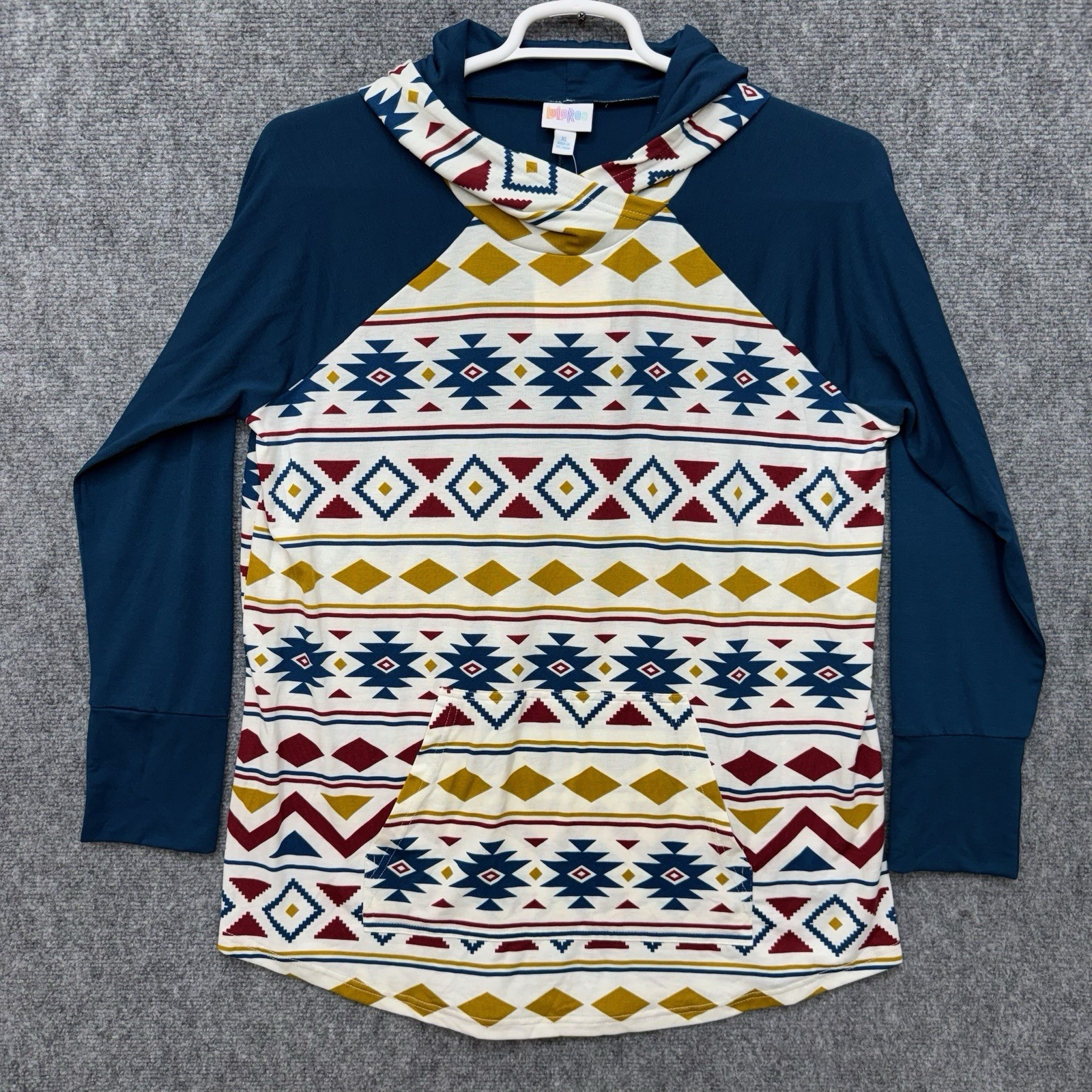 Lularoe Amber hooded shirt top women’s size XL aztec mid western design