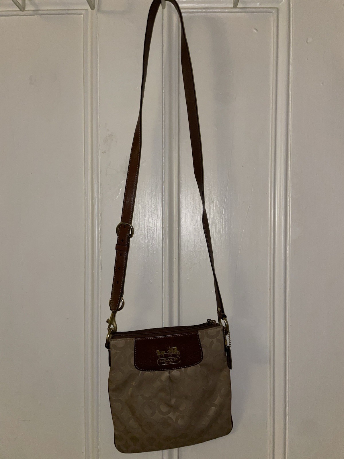 Coach Signature Swingpack Crossbody Bag Khaki Brown Canvas Leather Trim Purse