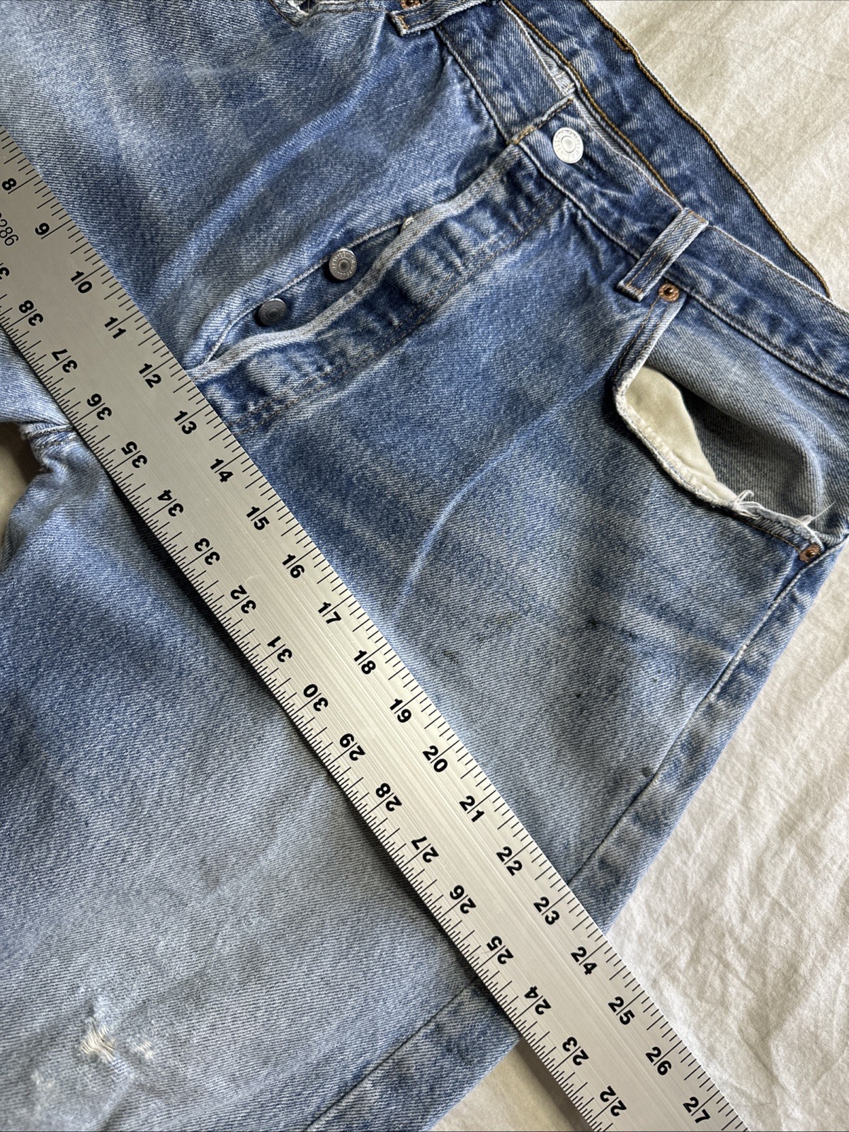 Vintage Levi’s 501 Blue 90s USA Button Fly 1990s Men’s 501xx 36X29 Distressed