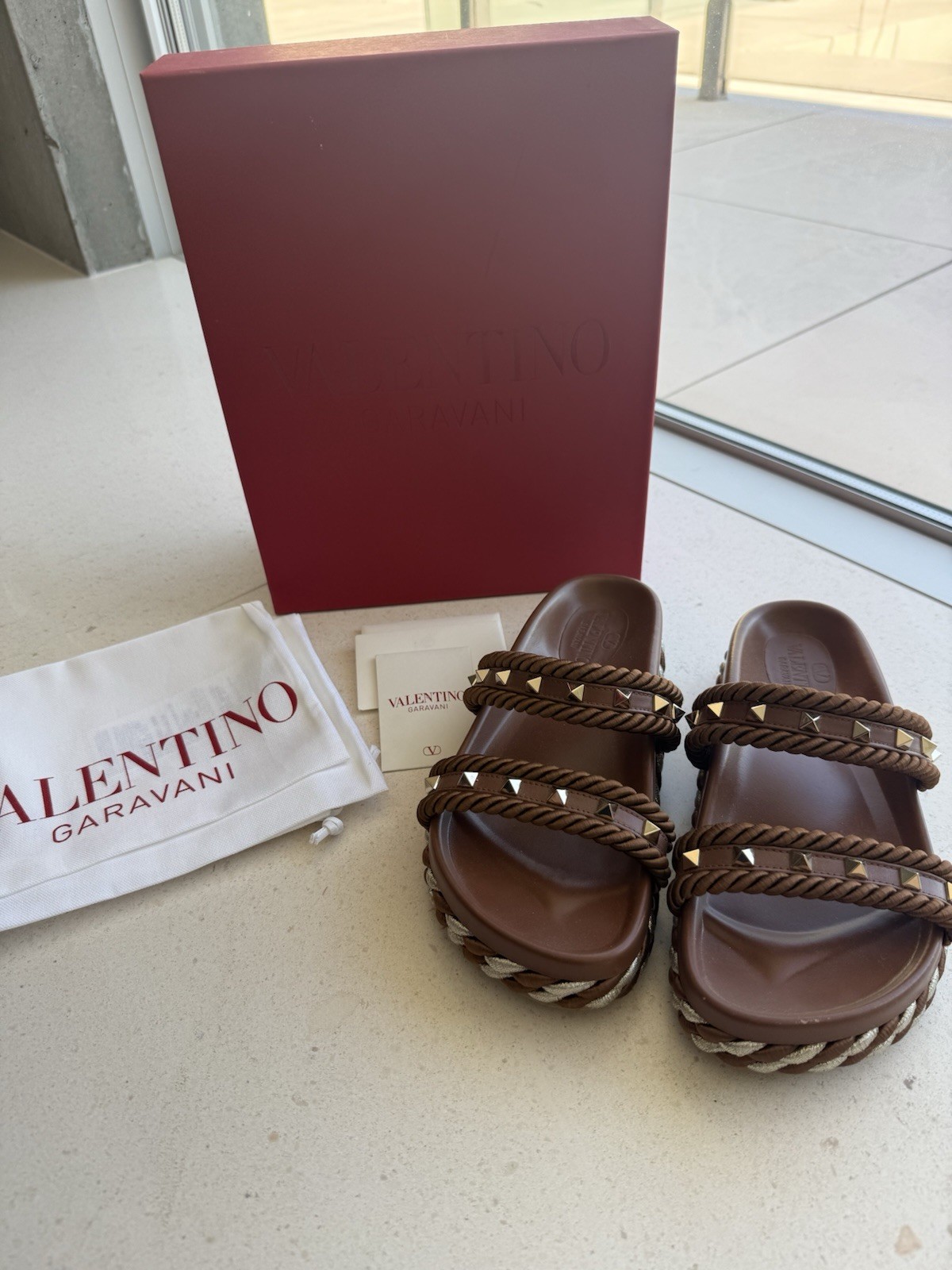 Valentino Garavani Women’s Rockustd Slide Sandals Shoes Size US 6