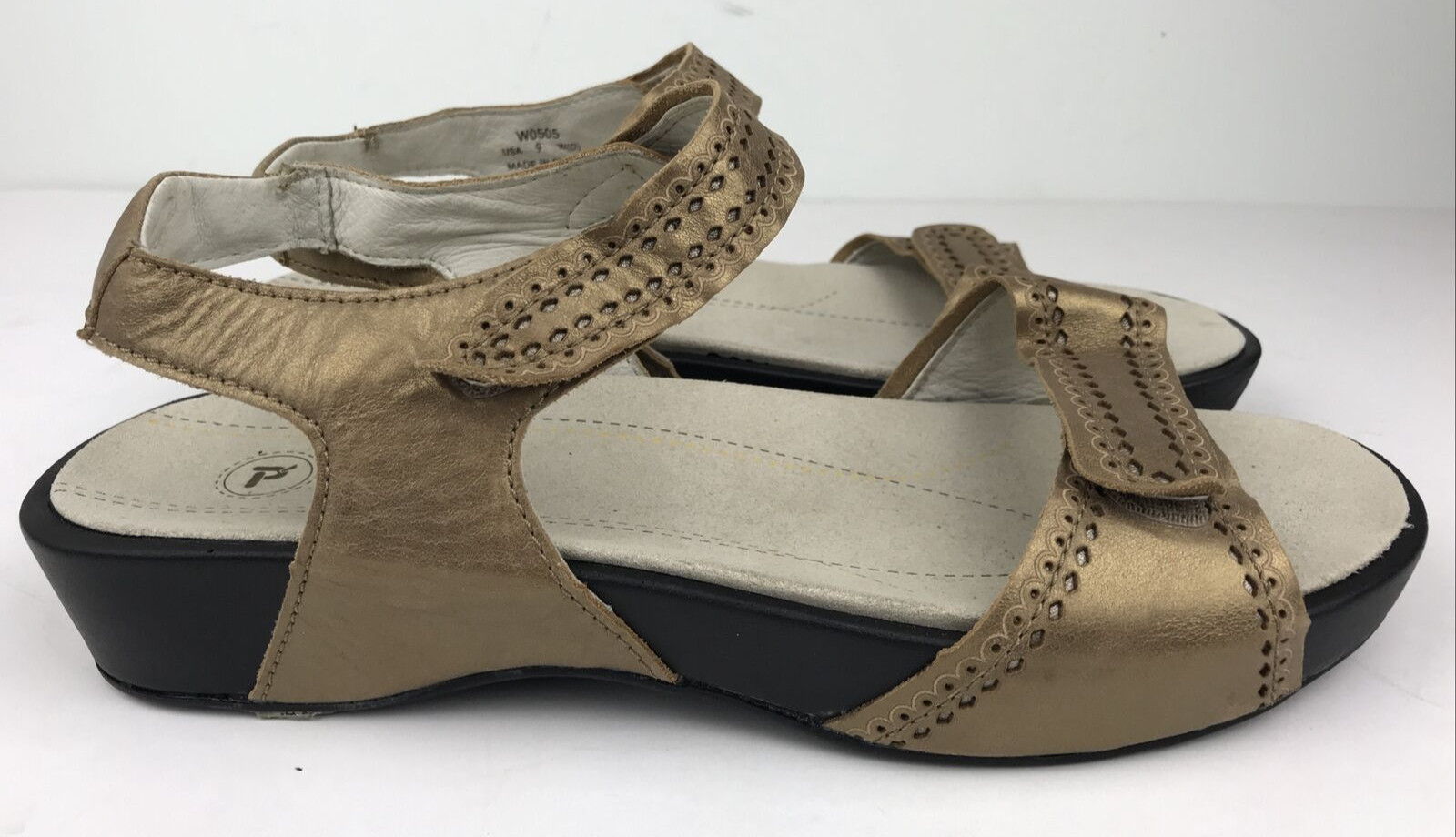 Propet (Violet W0505) Sandals Women’s 9 D(W)-Wide Gold Leather Adjustable Straps