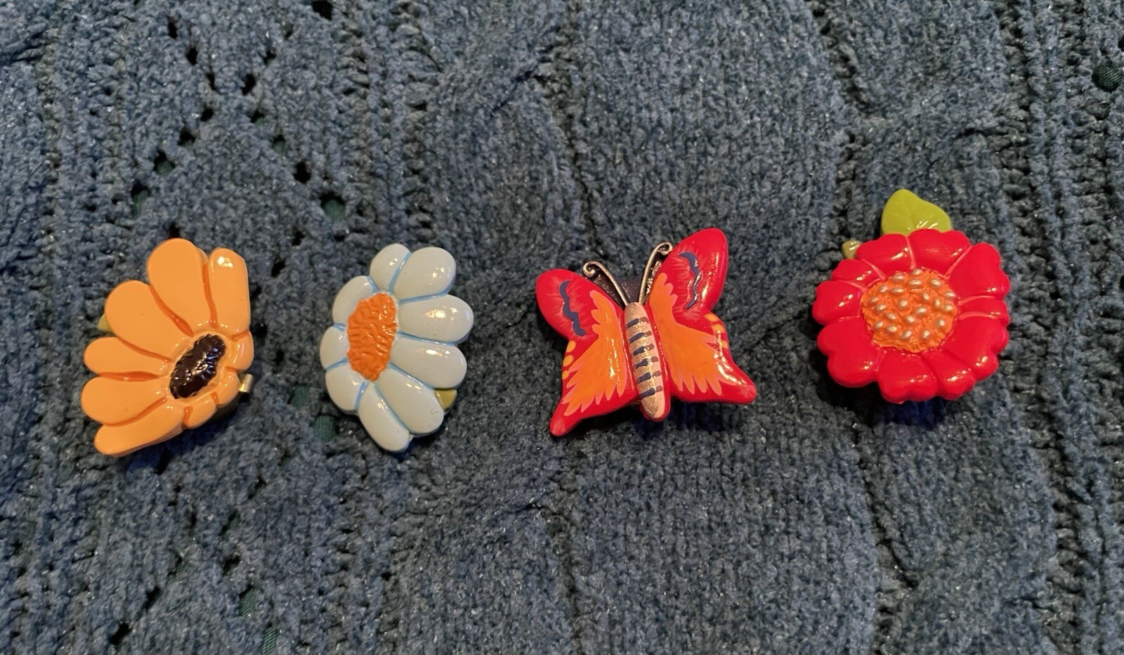 VTG Flowers & Butterfly Button Covers Set of 4 NEW