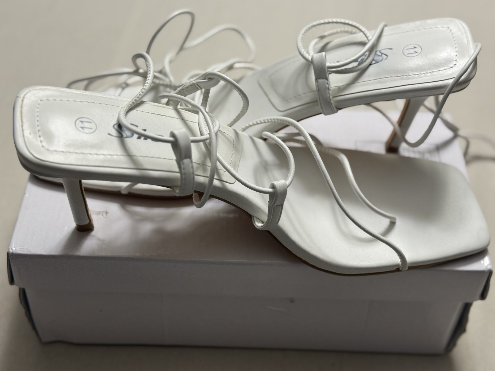 Women’s White Lace Up Strappy Heel Sandals Size 11 Fits US 10 Square Toe Heels