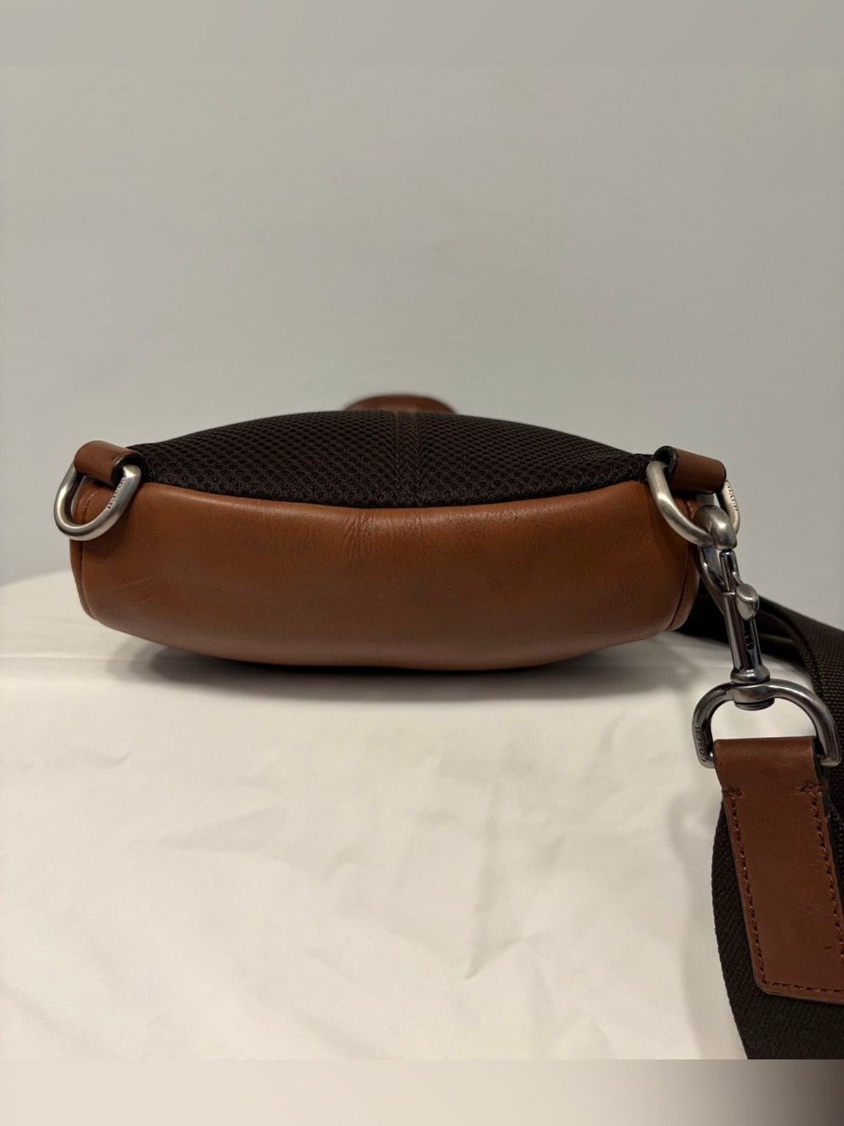 Coach Camden Leather Sling Pack (#F71344) in Tan Smoothed Leather w/ Black Strap